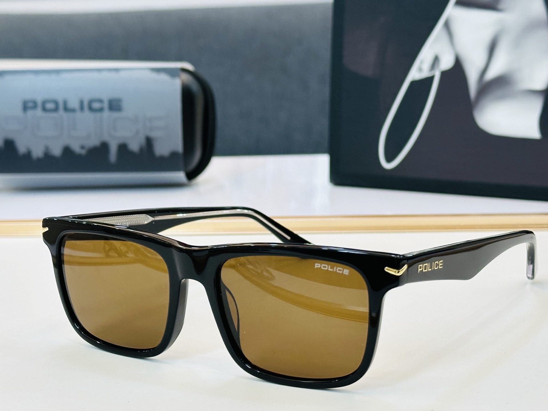 🆕警察 POLICE SPLN35 最新款 Size：53口19-145 💫💫时尚舒适 💍L超轻