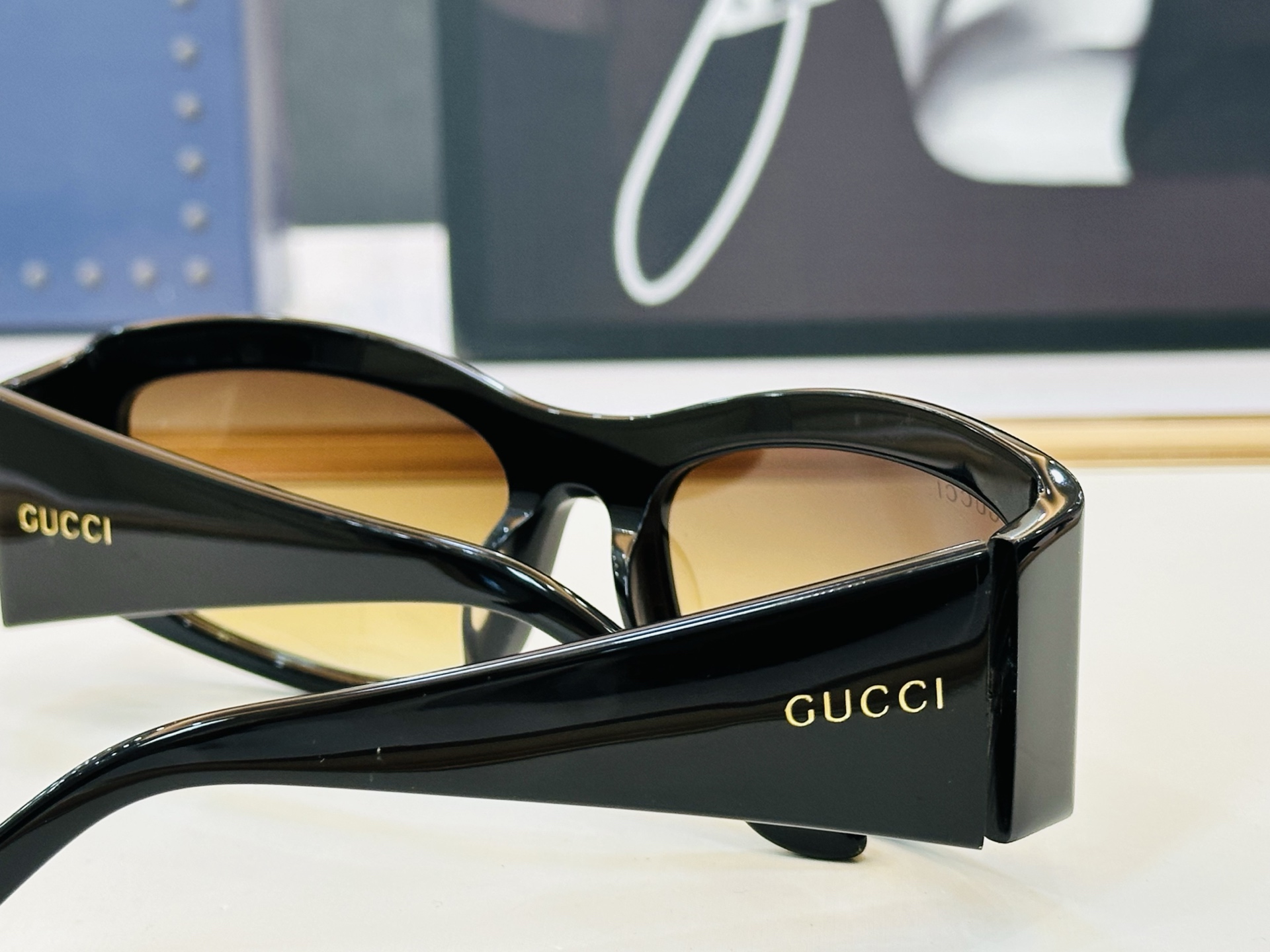 GUCC* 古家 GG2273S 🐝🐝系列 Size：60口19-130 🍁🍁F超绝品质 太阳镜 。