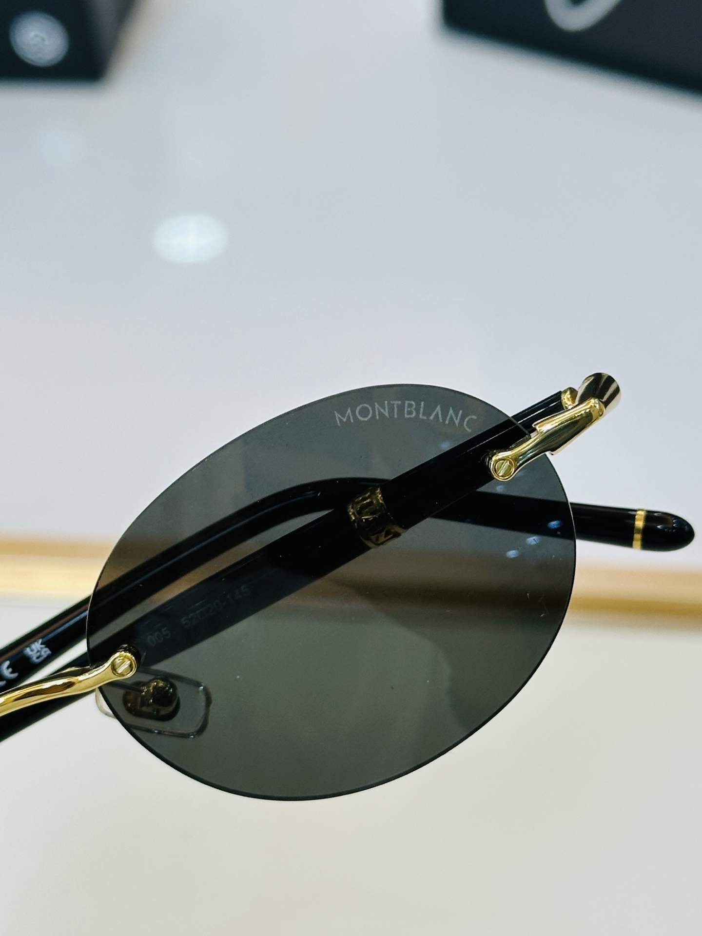 MB0415S Size：52口20-145 🌤万宝龙 非常能彰显一个人的品味品质做工稳实 q太阳镜