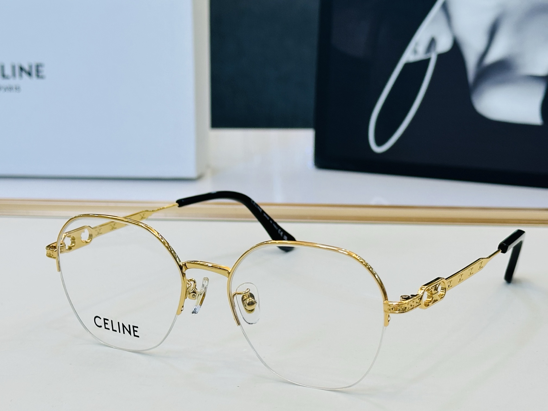 【CELINE】赛琳 CL51232 Size：53口19-145 一直热销的款式，欧美风 Z工艺超赞 
