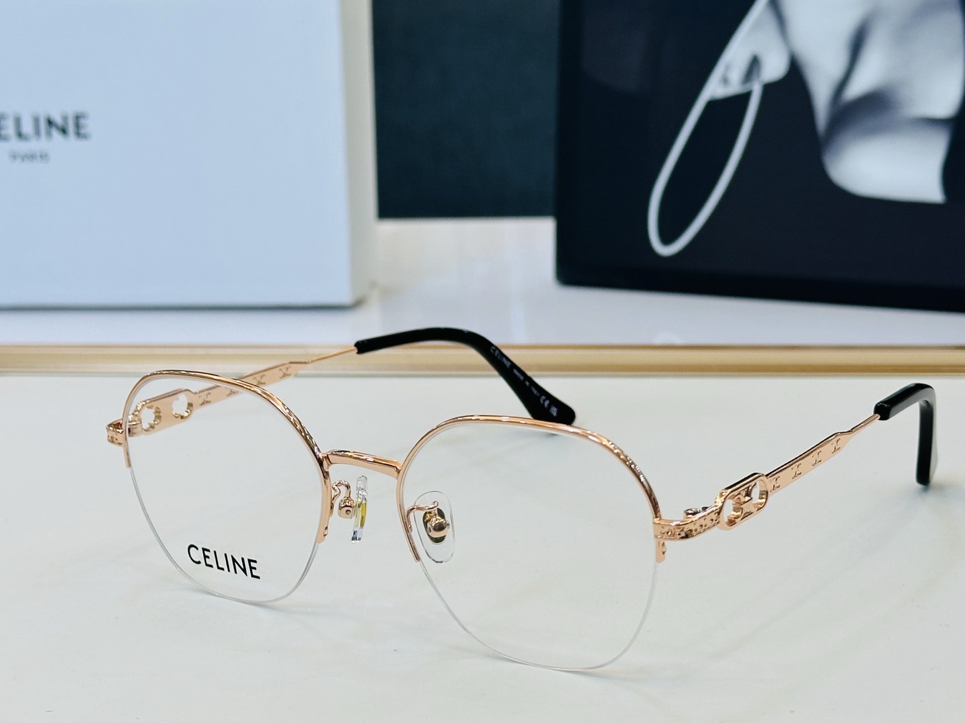 【CELINE】赛琳 CL51232 Size：53口19-145 一直热销的款式，欧美风 Z工艺超赞 
