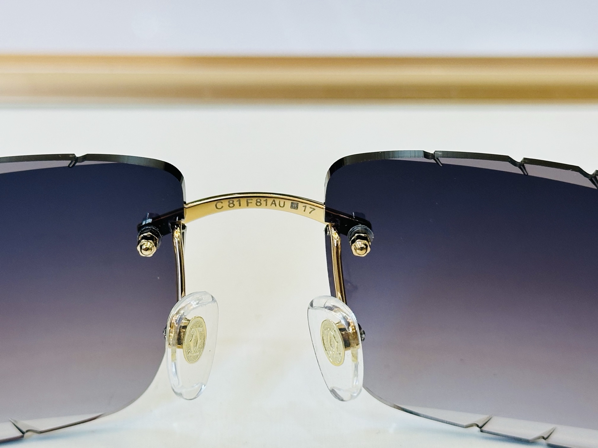 🆕 原版Cartie* 卡家 官网经典款 太阳镜 CT0045O Size：57口17-140 电镀工艺