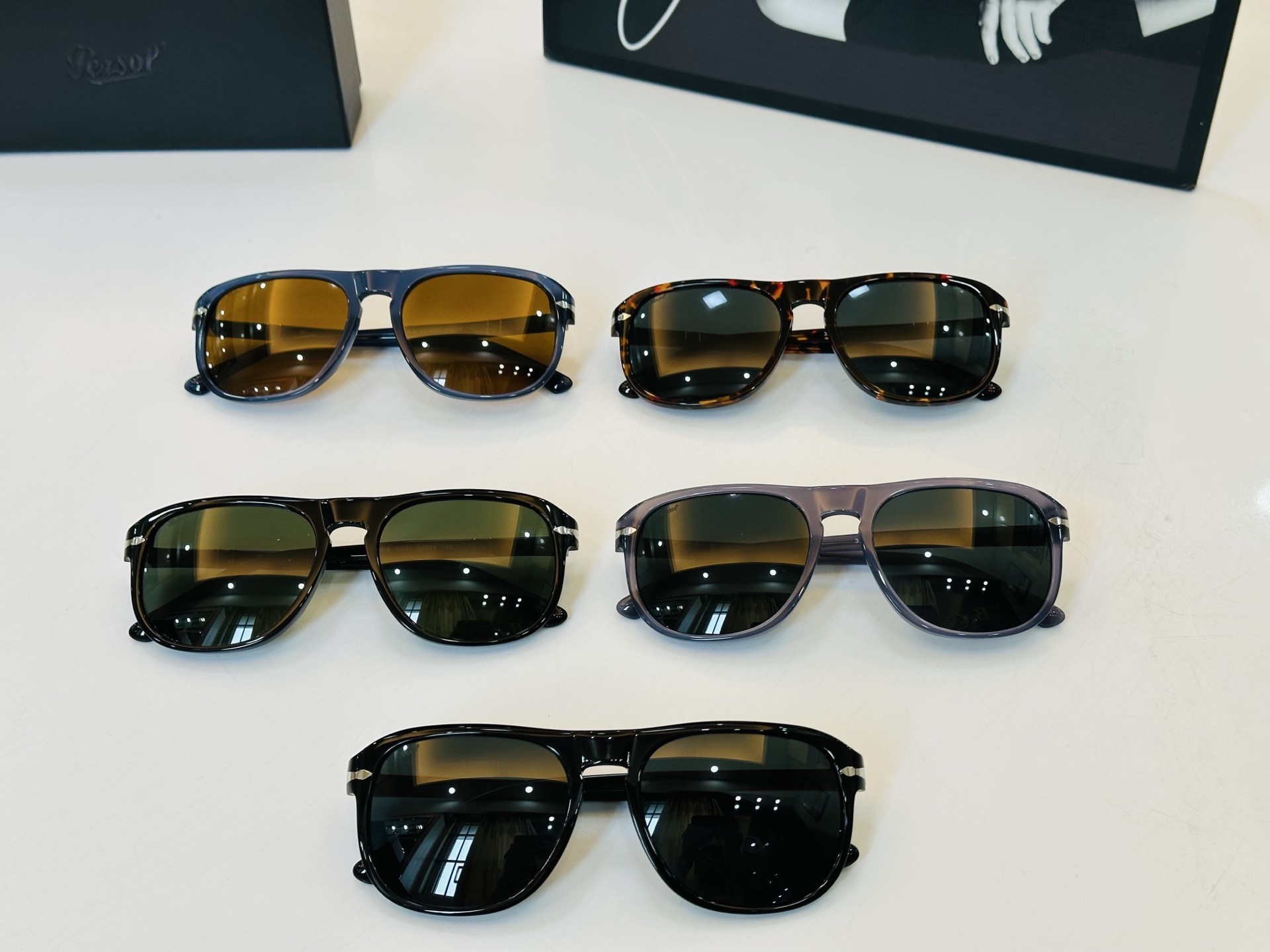 Persol❤️🔺MODEL：PO3310-S ❤️SIZE：57口18-145 板材框 L太阳镜 