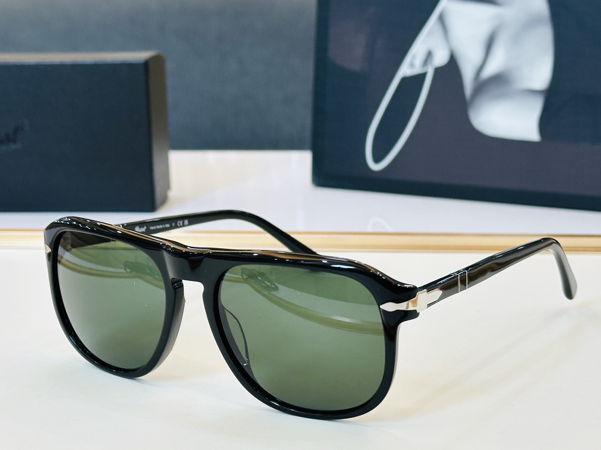 Persol❤️🔺MODEL：PO3310-S ❤️SIZE：57口18-145 板材框 L太阳镜 