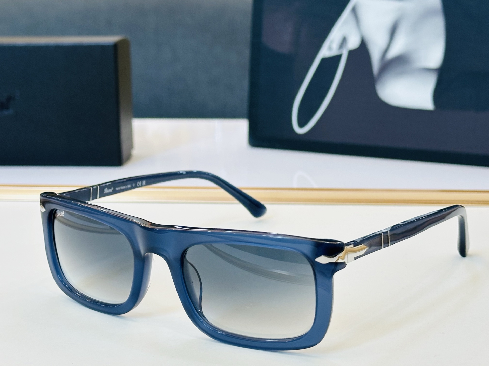 Persol❤️🔺MODEL：PO3362-S ❤️SIZE：52口21-145 板材框 L太阳镜 