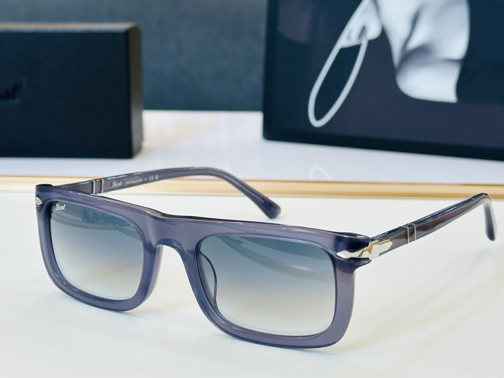 Persol❤️🔺MODEL：PO3362-S ❤️SIZE：52口21-145 板材框 L太阳镜 