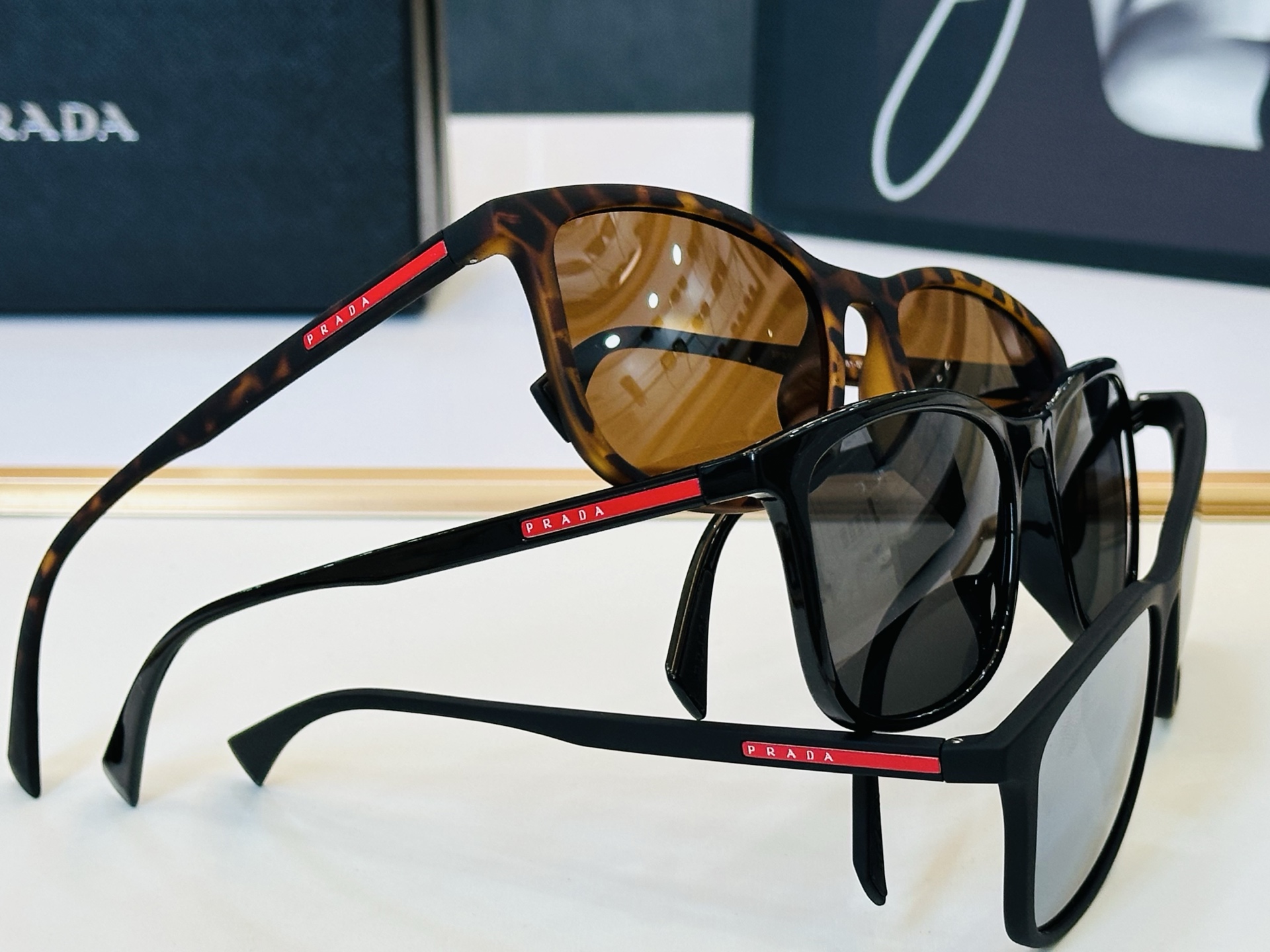 🔺PRAD*🔻普家 SPS01T-S Size：57口18-140 眼镜系列堪称精湛制作 彰显独特个 W