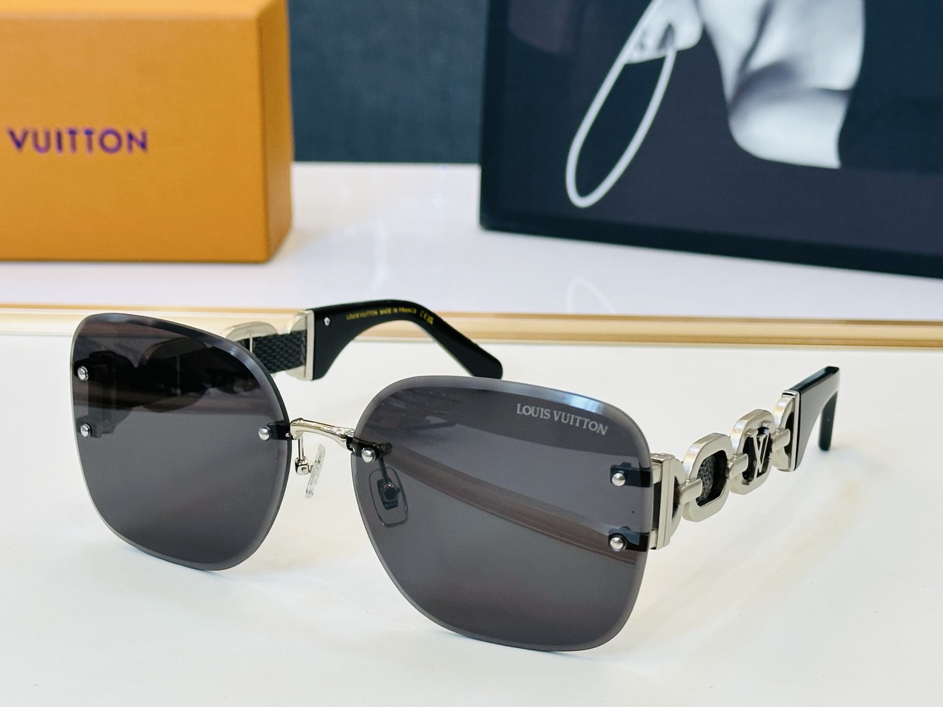NO:823656,Louis Vuitton Z2056U Size 65 Mouth 17 - Vibrant, show your unique personality and show your majesty b High quality glasses, sunglasses, sunglasses, glasses, louis vuitton19860909路易家 Z2056U Size65口17-充满活力的 展现独特个性展现大气的你 b高品质 眼镜墨镜太阳镜,眼镜,louis vuitton,glasses