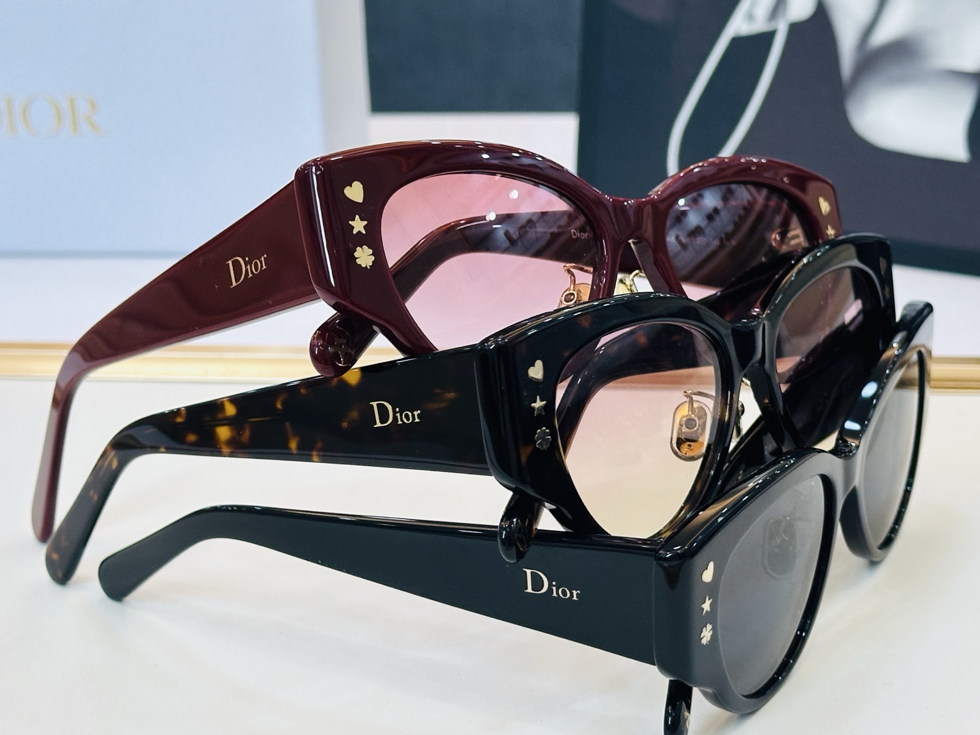 🔻🔻🔻DIO* 迪家 B1F Size：53口17-145 春夏款墨镜 😎🔆 FD搭配镜腿精致 质量上佳 