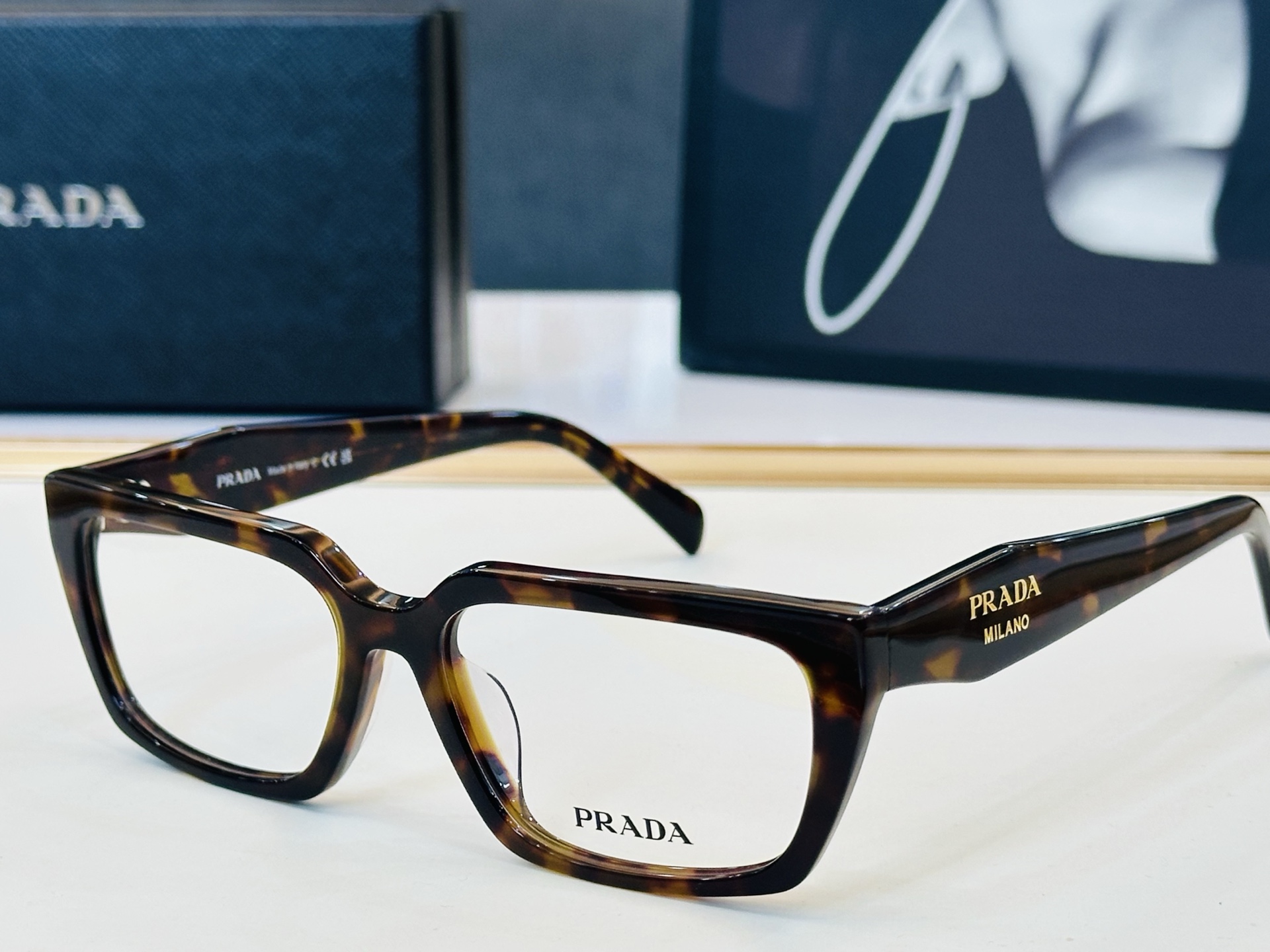 🔺PRAD*🔻普家 OPR OD05 Size：53口17-140  眼镜系列堪称精湛制作 彰显独特个 
