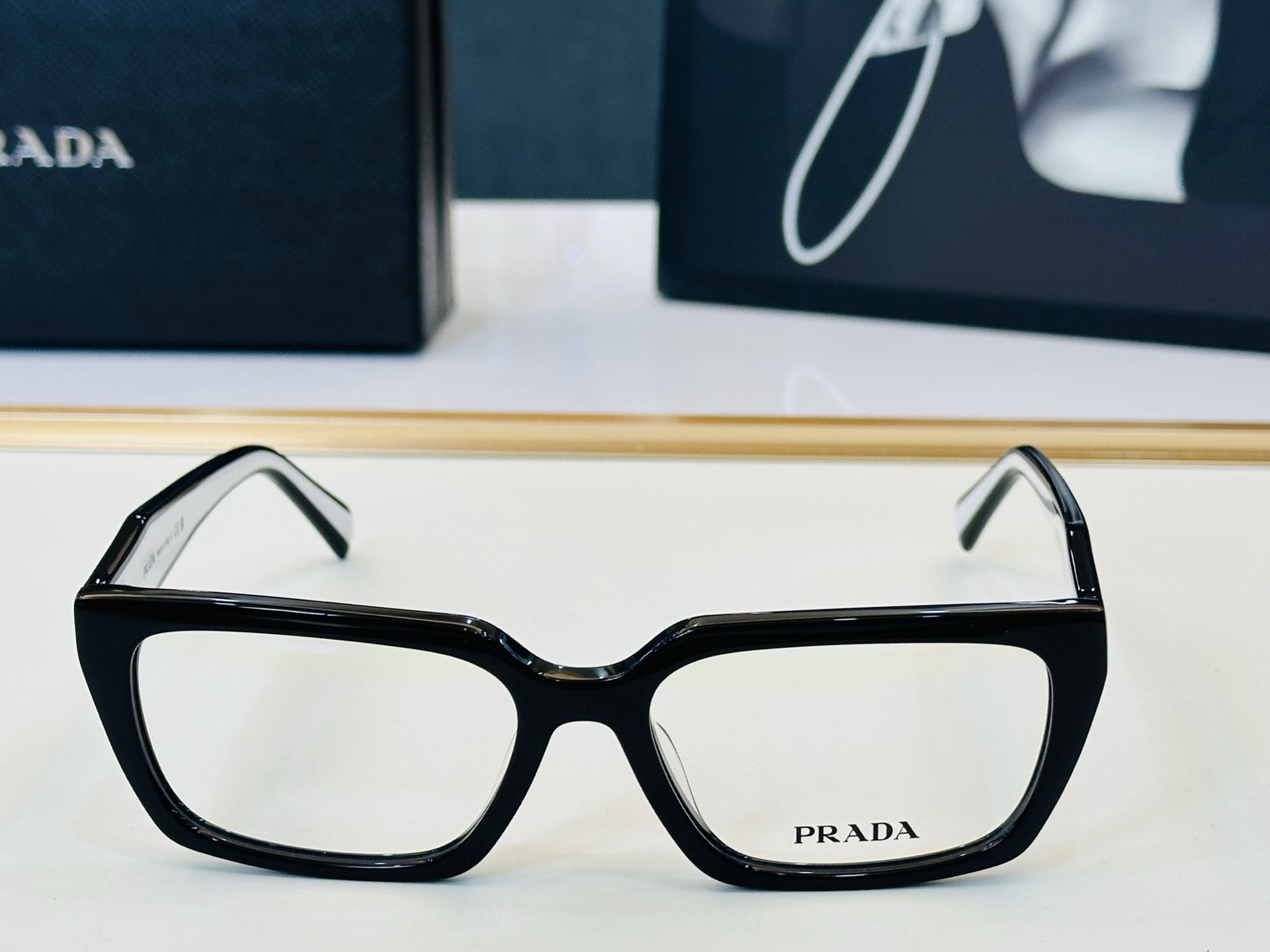 🔺PRAD*🔻普家 OPR OD05 Size：53口17-140  眼镜系列堪称精湛制作 彰显独特个 