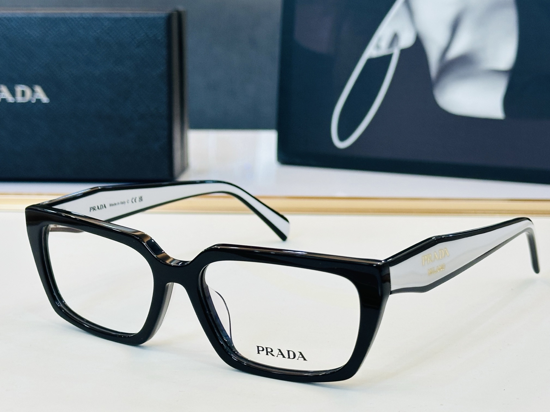 🔺PRAD*🔻普家 OPR OD05 Size：53口17-140  眼镜系列堪称精湛制作 彰显独特个 