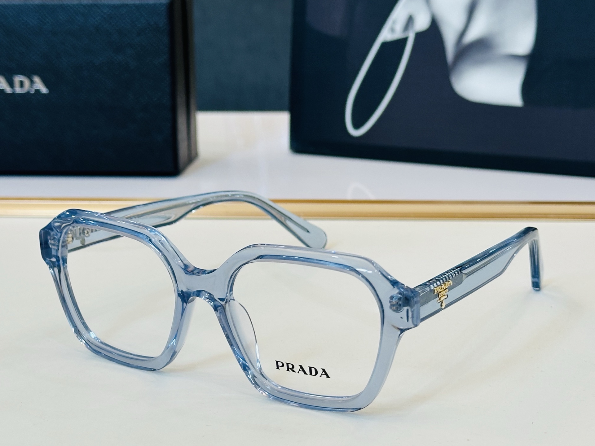 🔺PRAD*🔻普家 PR B05 Size：53口19-145 眼镜系列堪称精湛制作 彰显独特个 Z最新
