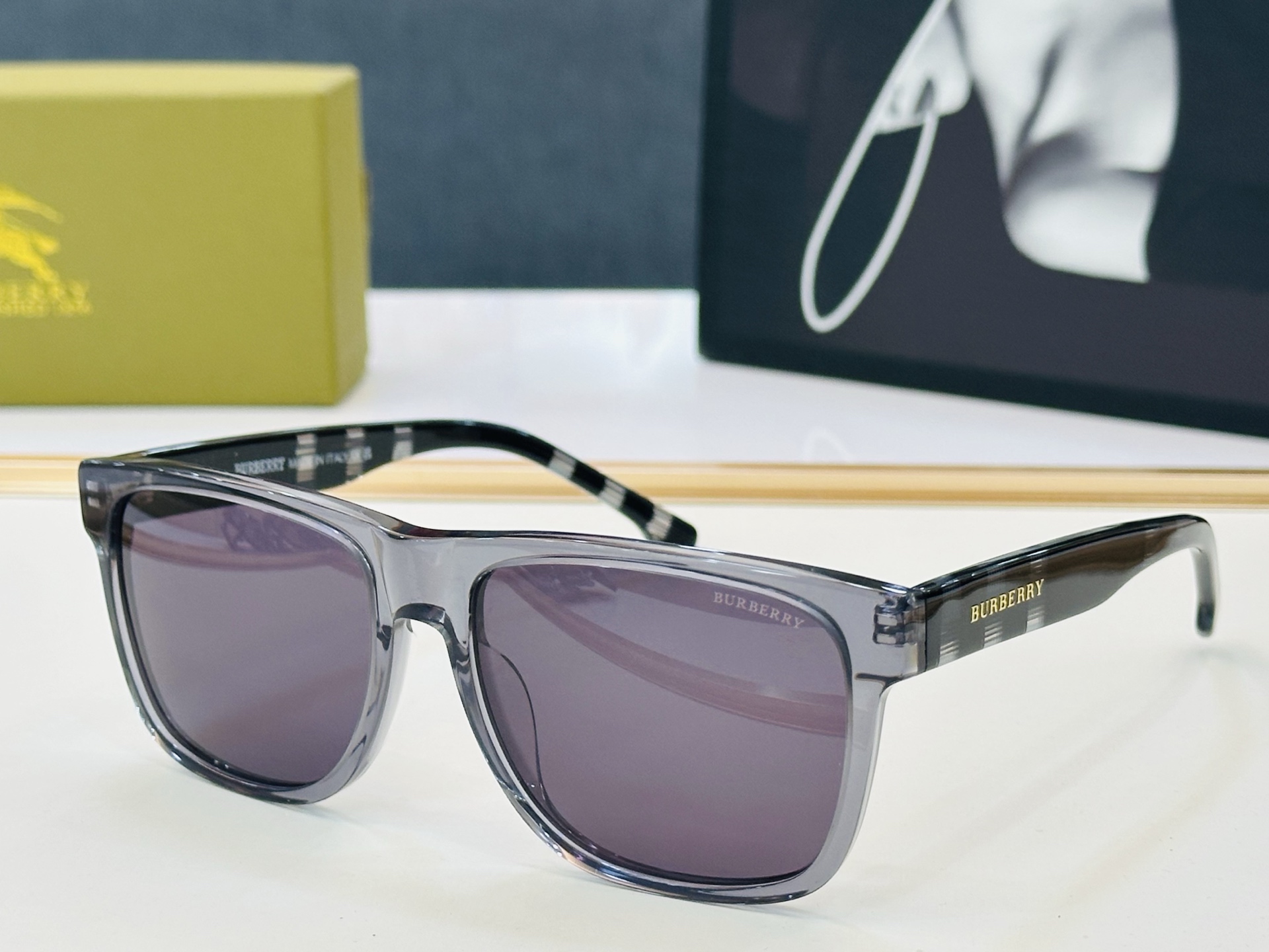 新款 BURBERR*🔻巴家 BE4482    百搭镜架Size：57口17-145  高品质 到货 