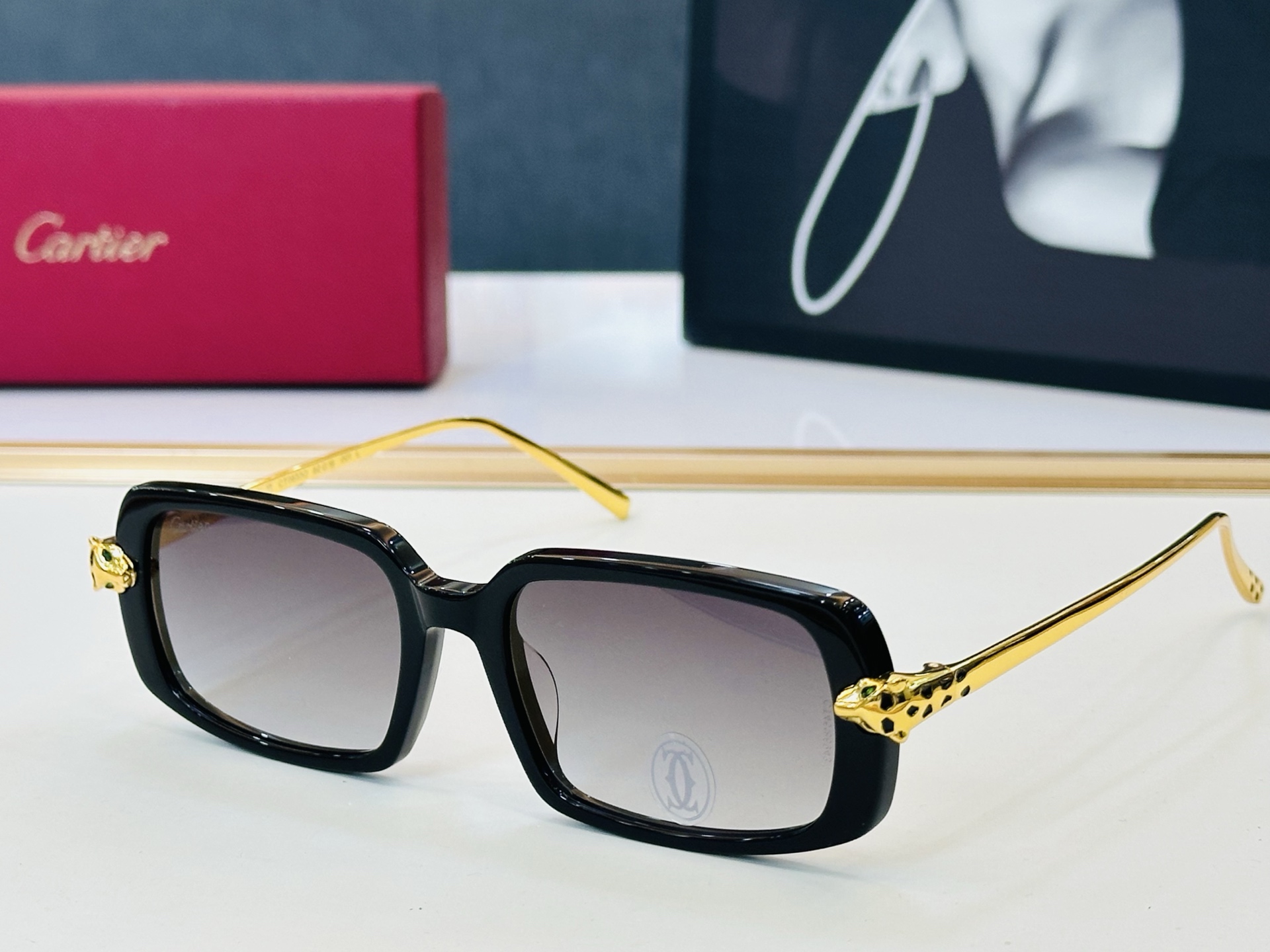 Cartie* 卡家 太阳镜 CT0633O Size：52口19-140  电镀工艺精湛气质十足！一男
