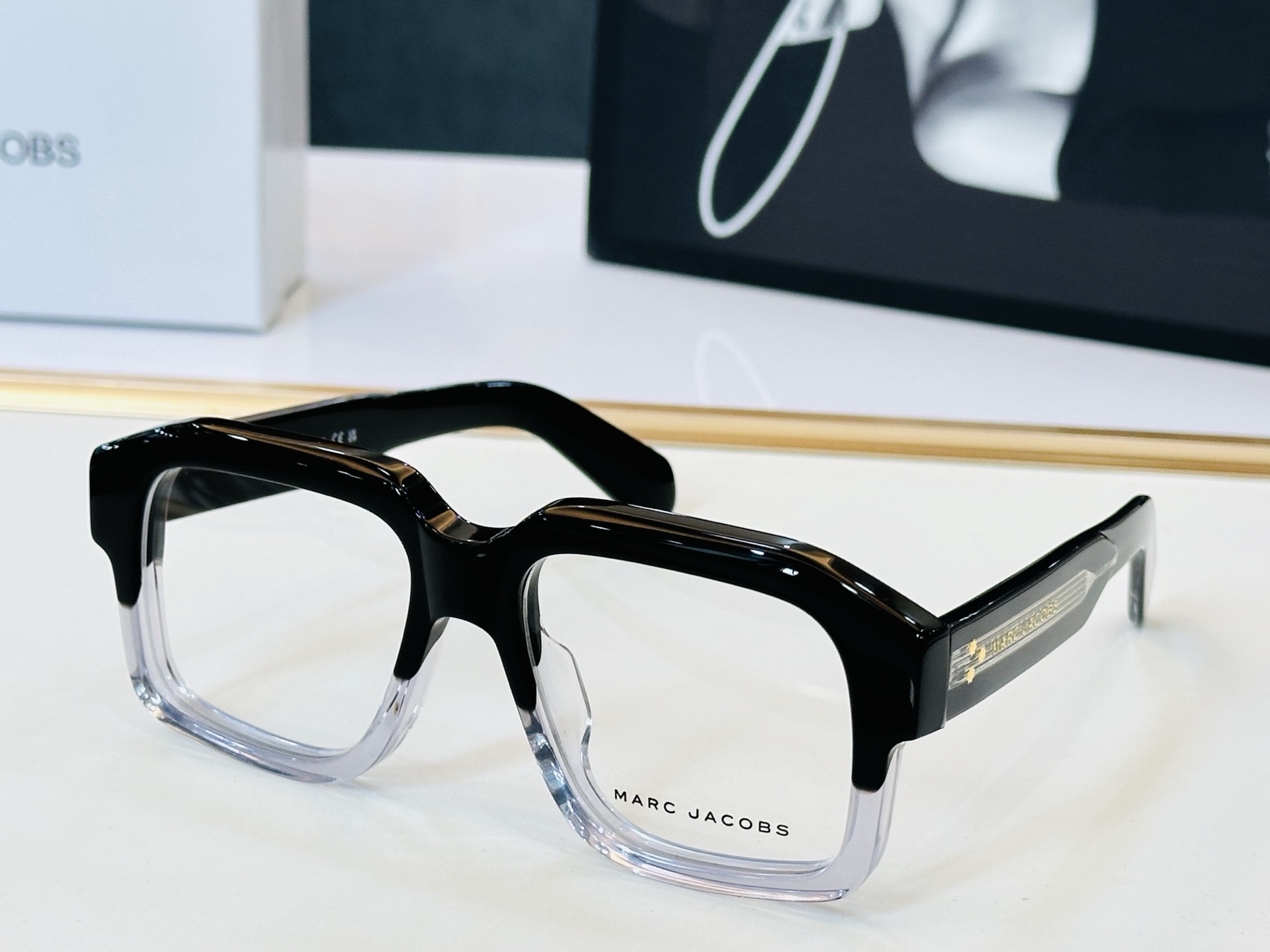 Marc jacobs 马杰家 MJ878  Size：54口20-145 采用今年流行的板材 Z完美设计 😍😍 配光镜