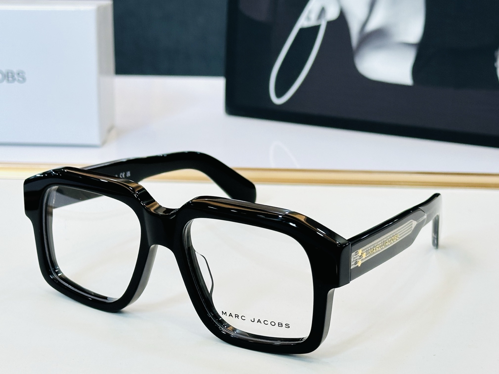Marc jacobs 马杰家 MJ878  Size：54口20-145 采用今年流行的板材 Z完美设计 😍😍 配光镜