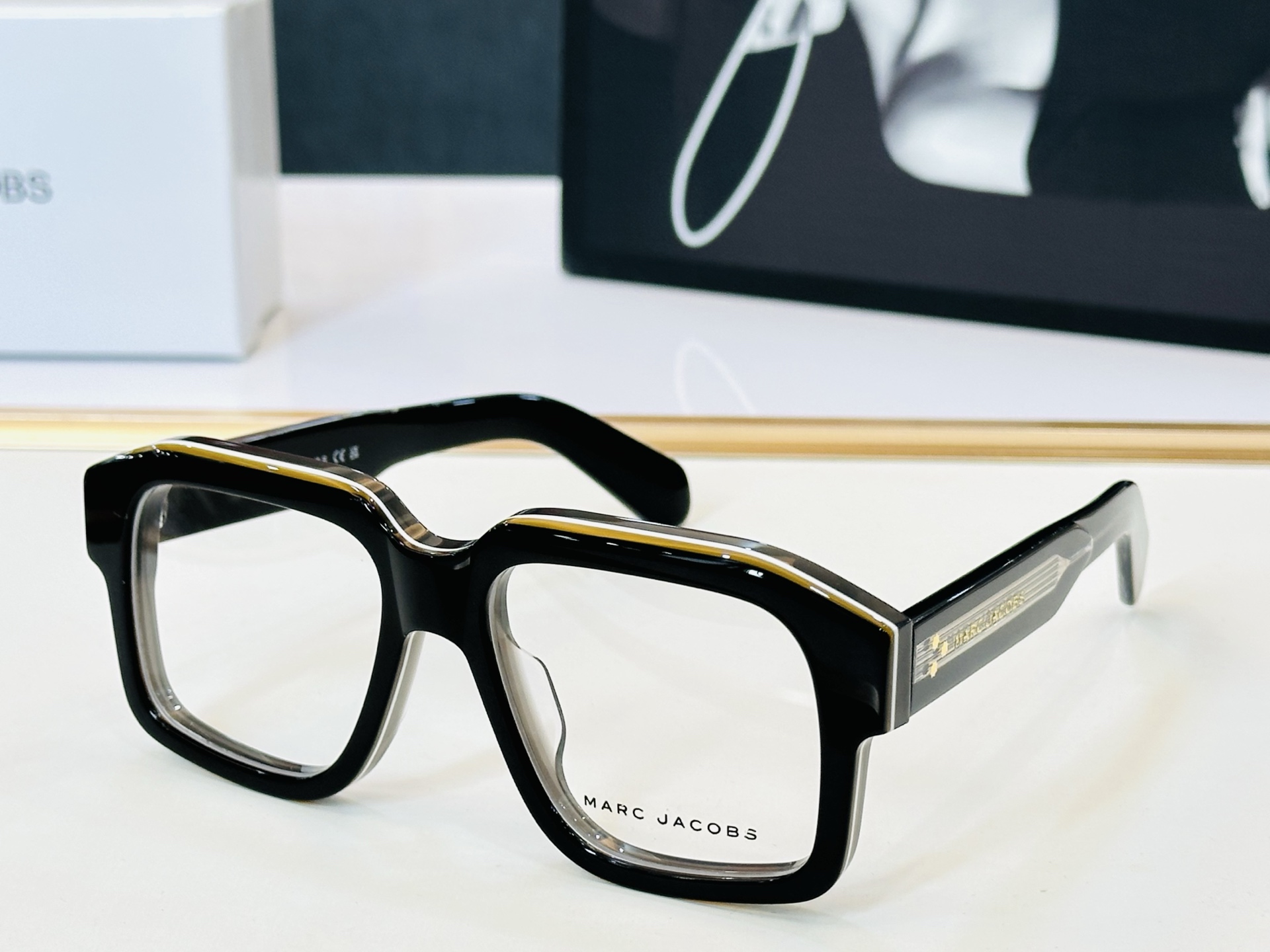 Marc jacobs 马杰家 MJ878  Size：54口20-145 采用今年流行的板材 Z完美设计 😍😍 配光镜