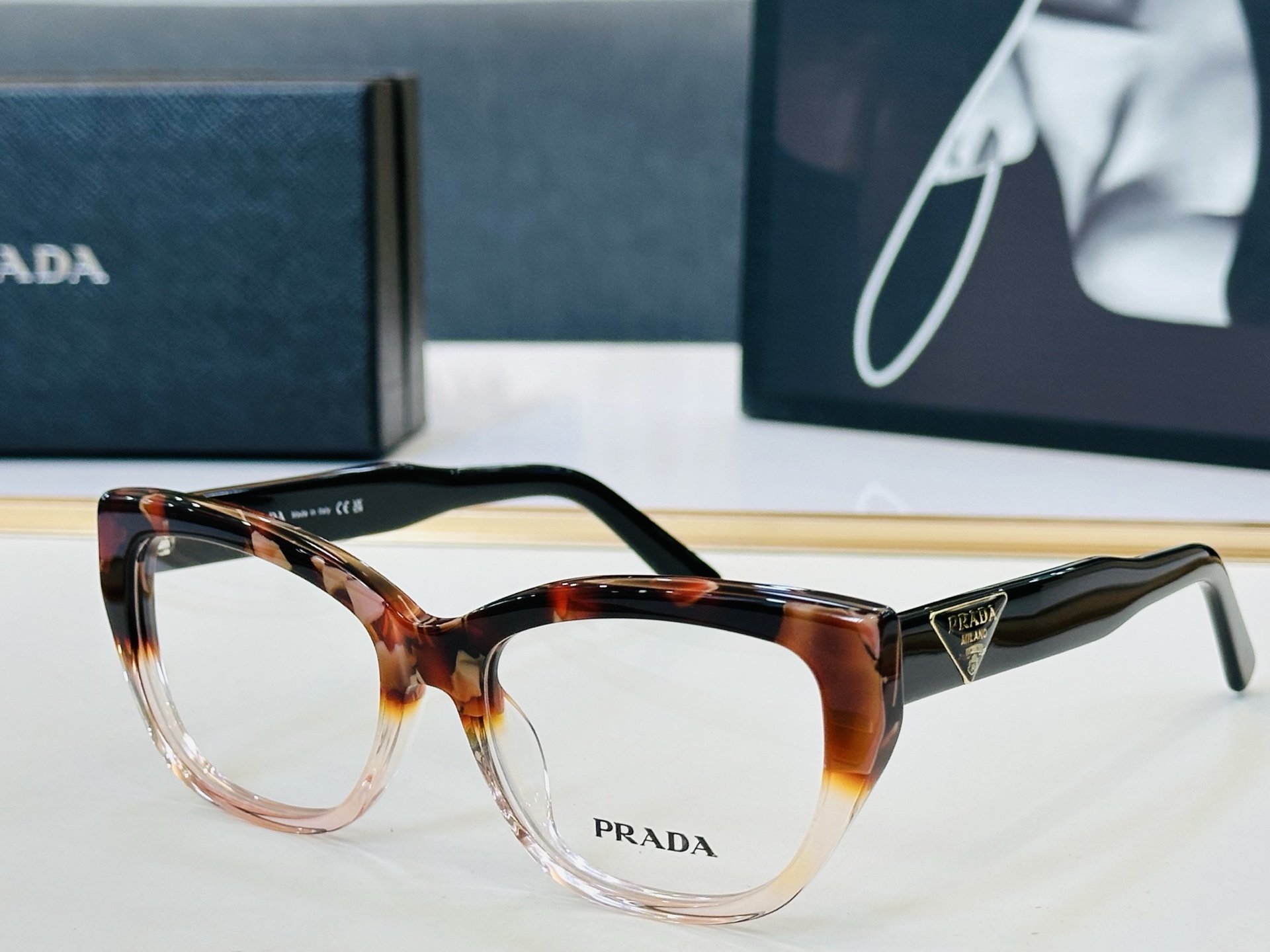 🔺PRAD*🔻普家 PR16D Size：53口18-145 眼镜系列堪称精湛制作 彰显独特个 Z最新推出火爆款 🌤