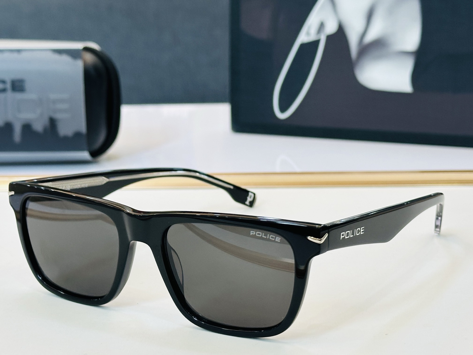 🆕警察 POLICE SPLQ83 Size：54口20-150 💫💫时尚舒适  💍L超轻