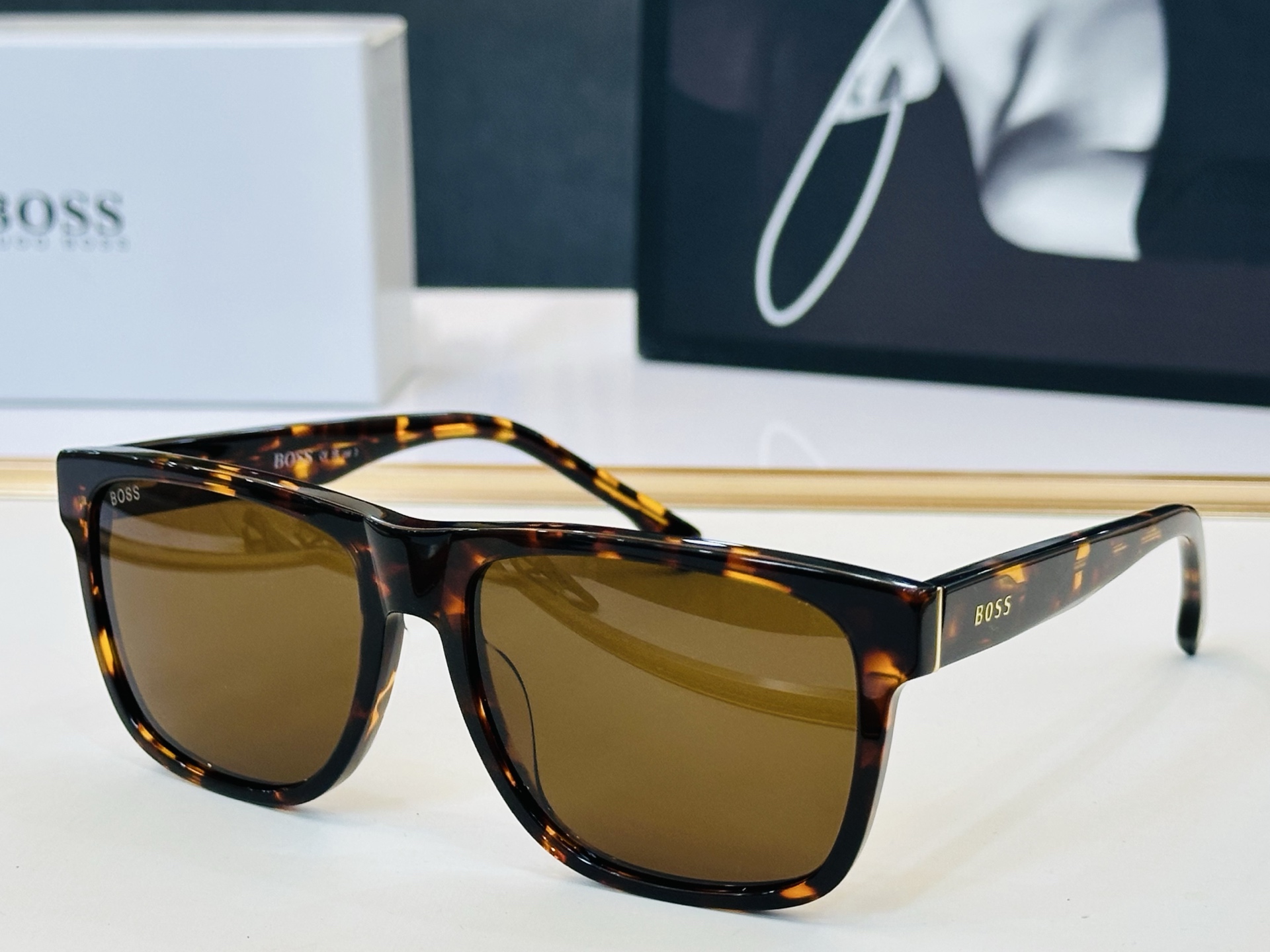 🆕 BOSS 1759/G/S Size：57口17-145 🕶🕶💋💋👣👣  高品质 不挑脸 经典不过时