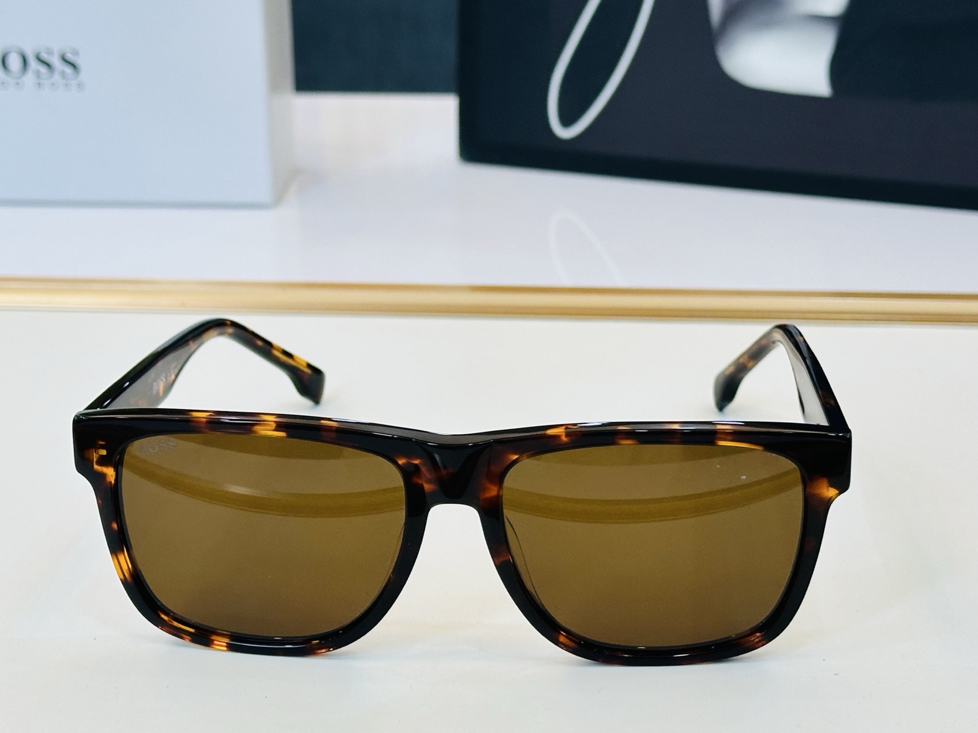 🆕 BOSS 1759/G/S Size：57口17-145 🕶🕶💋💋👣👣  高品质 不挑脸 经典不过时