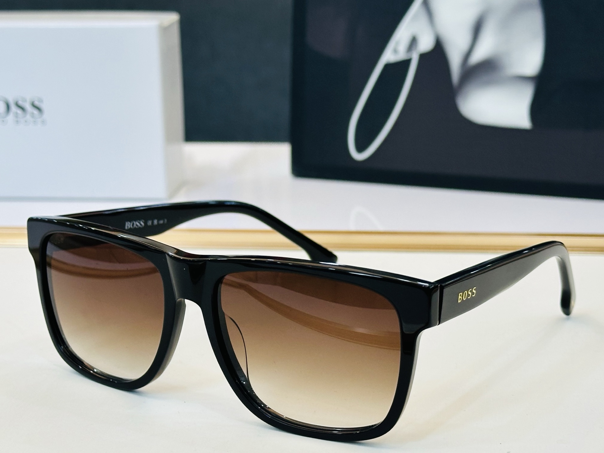 🆕 BOSS 1759/G/S Size：57口17-145 🕶🕶💋💋👣👣  高品质 不挑脸 经典不过时