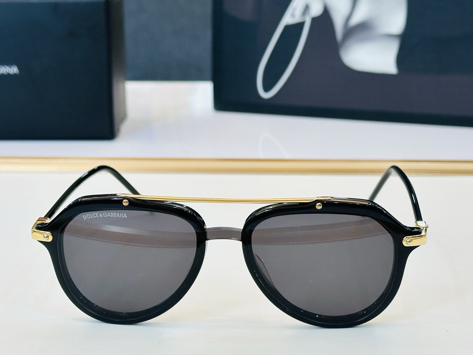 🆕 官网款 🔺DOLCE&GABBAN*🔻DG4330   Size：127-145 新颖独特🔝🔝L美艳