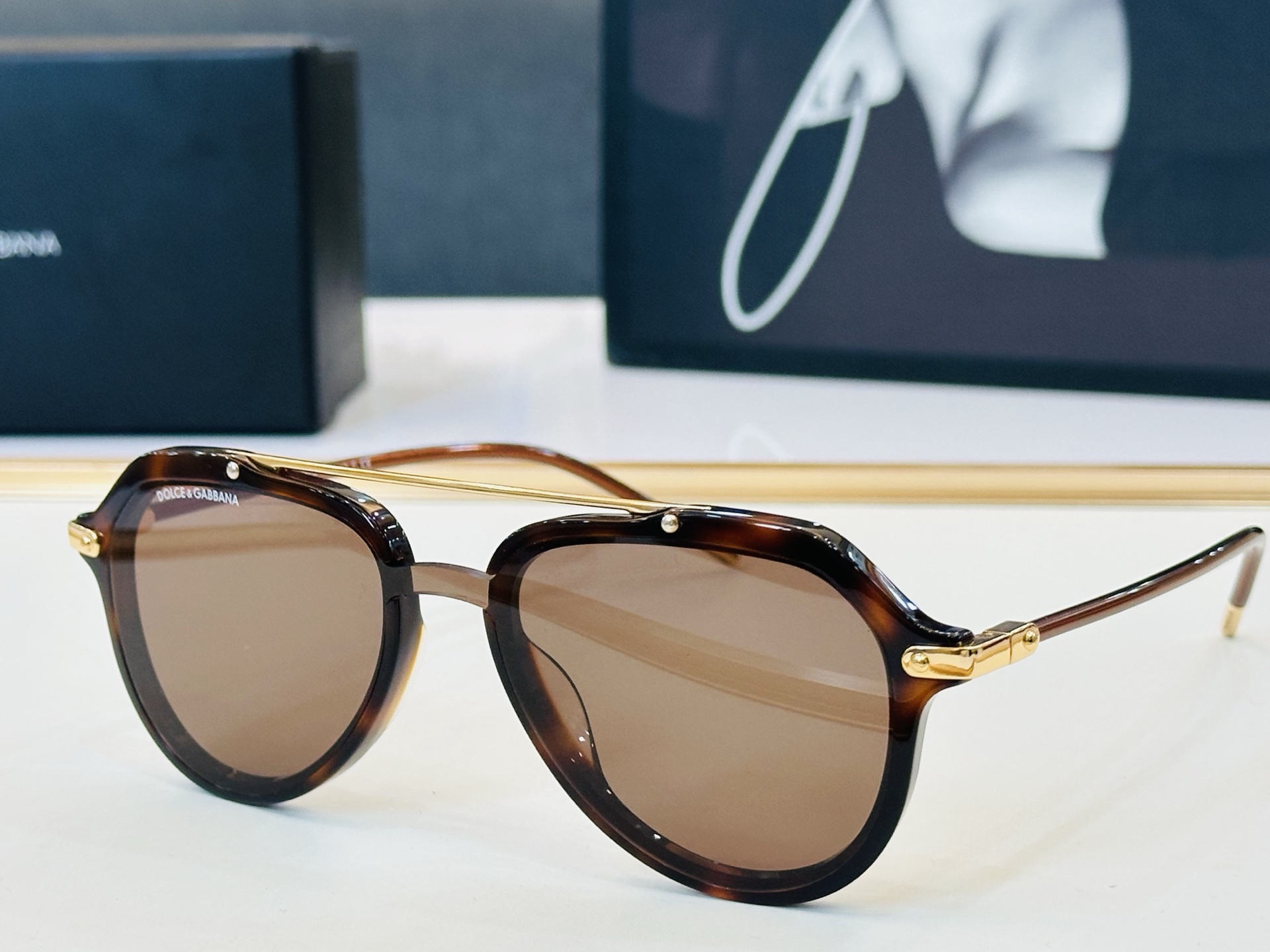 🆕 官网款 🔺DOLCE&GABBAN*🔻DG4330   Size：127-145 新颖独特🔝🔝L美艳