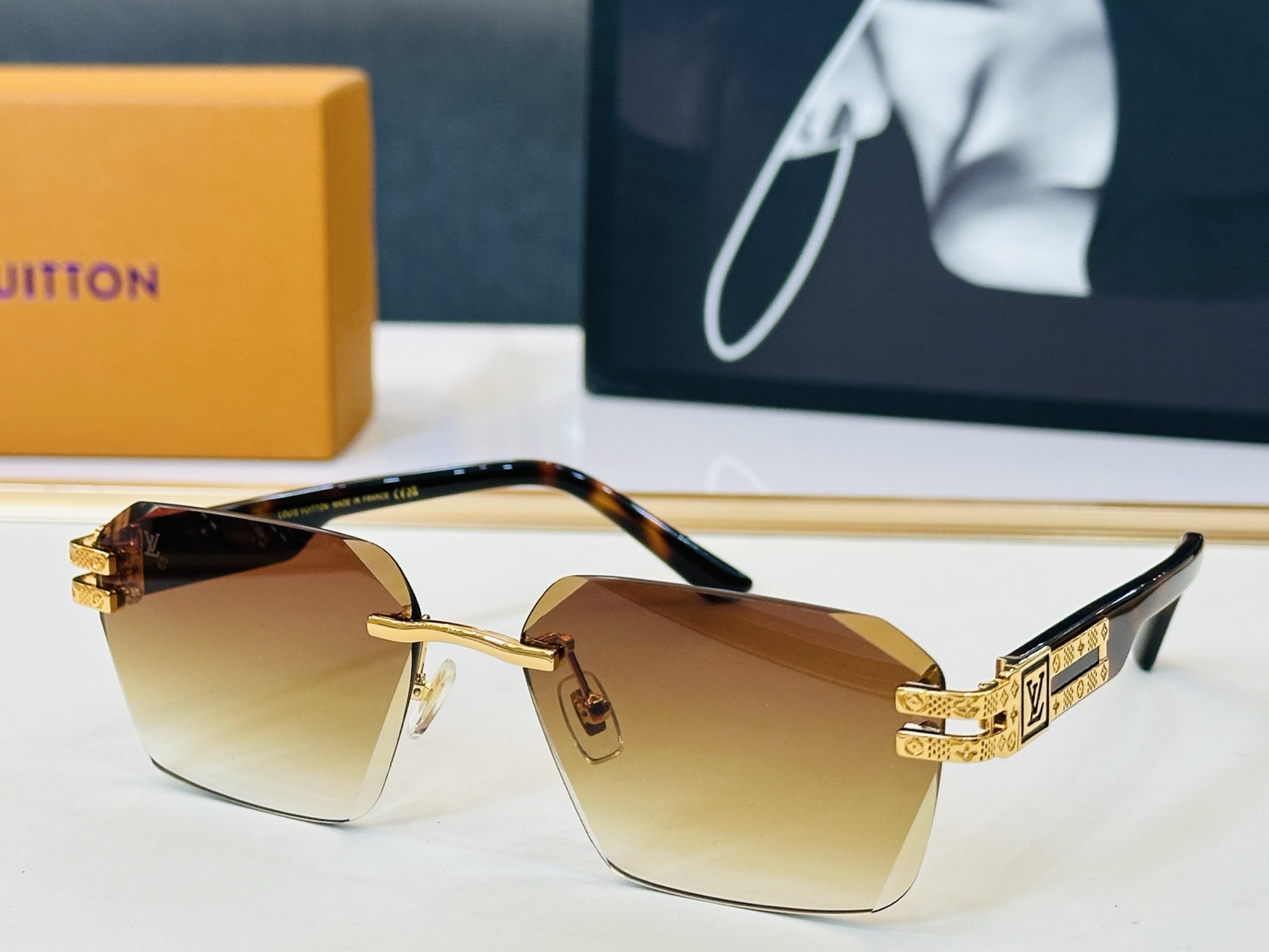 路易家 LOUIS *VUITON 原单高品质 Z21943E Size：60口17-145  皆属上品