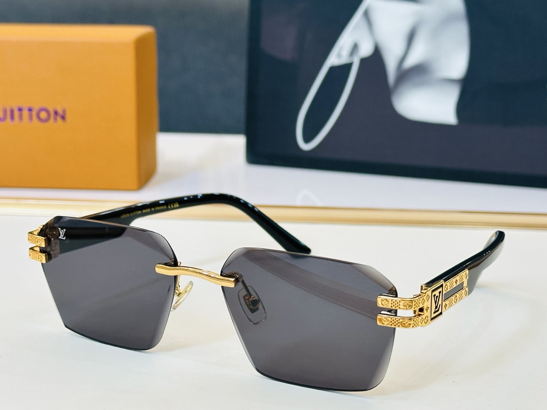 NO:825611,LOUIS *VUITON original high quality Z21943E Size 60 mouth 17-145 are all top quality Y metal frame glasses sunglasses sunglasses, glasses, louis vuitton, louis vuitton19860909路易家 LOUIS *VUITON 原单高品质 Z21943E Size60口17-145 皆属上品 Y金属框 眼镜墨镜太阳镜,眼镜,louis vuitton,louis vuitton,glasses
