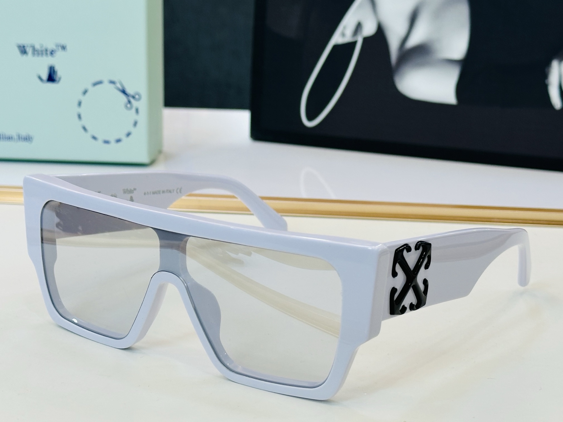 官网款 OFF WHITE MODEL:OERI114F SIZE: 134口1-145  时尚太阳镜 