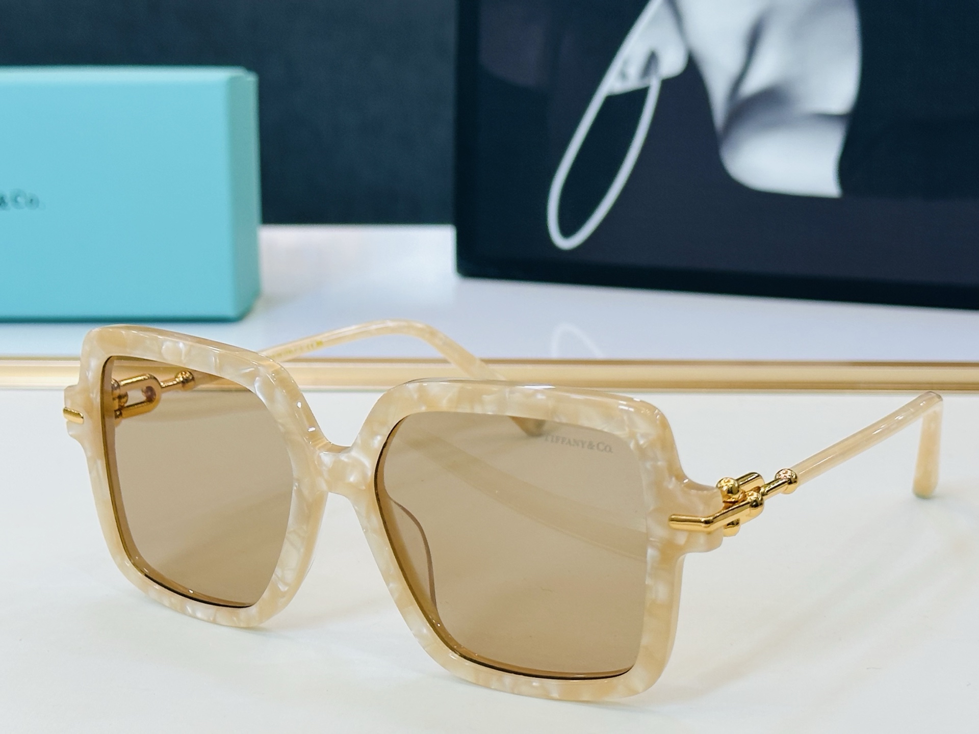 蒂芙家 Tiffany & CO. TF2034D Size：54口17-143 时尚太阳镜架 👍b多色