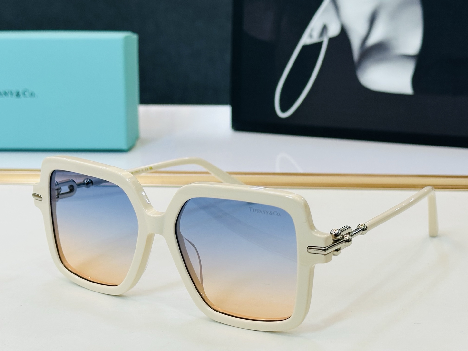 蒂芙家 Tiffany & CO. TF2034D Size：54口17-143 时尚太阳镜架 👍b多色