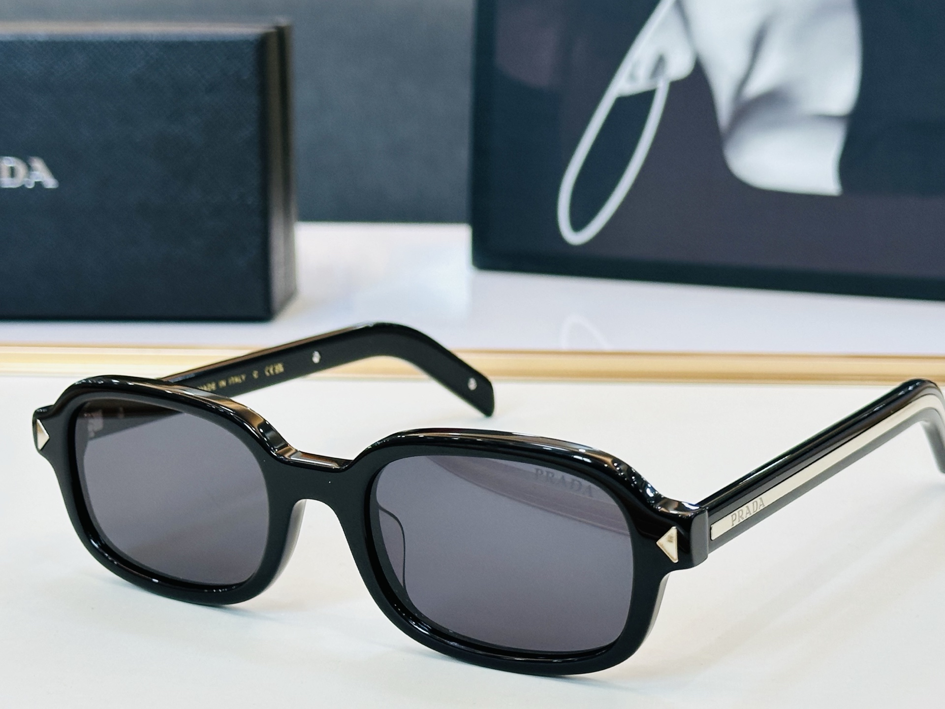 NO:825736,PRAD*Pujia PR2201S Size 53 mouth 21-148 glasses series can be called exquisite production b sunglasses glasses sunglasses sunglasses, glasses, prada, prada19860909PRAD*普家 PR2201S Size53口21-148 眼镜系列堪称精湛制作 b太阳镜 眼镜墨镜太阳镜,眼镜,prada,prada,glasses