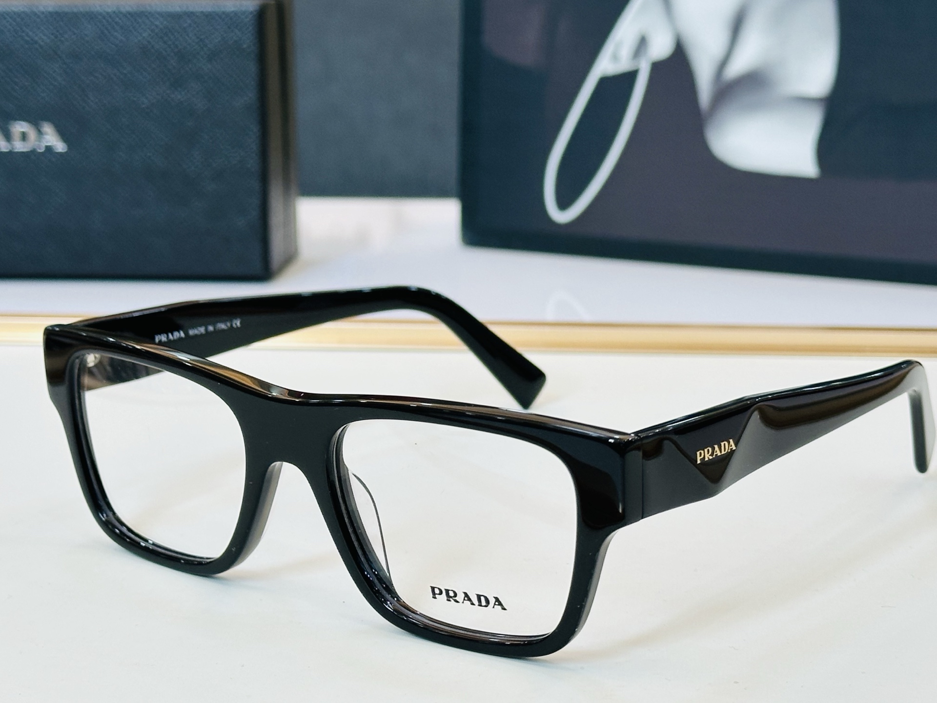 NO:825771,PRAD* Pujia PR C01V Size 53 mouth 20-145 The eyewear series is exquisitely made to highlight your unique personality. L’s latest popular models are glasses, sunglasses, sunglasses, glasses, prada, prada19860909PRAD* 普家 PR C01V Size53口20-145 眼镜系列堪称精湛制作 彰显独特个 L最新推出火爆款 眼镜墨镜太阳镜,眼镜,prada,prada,glasses