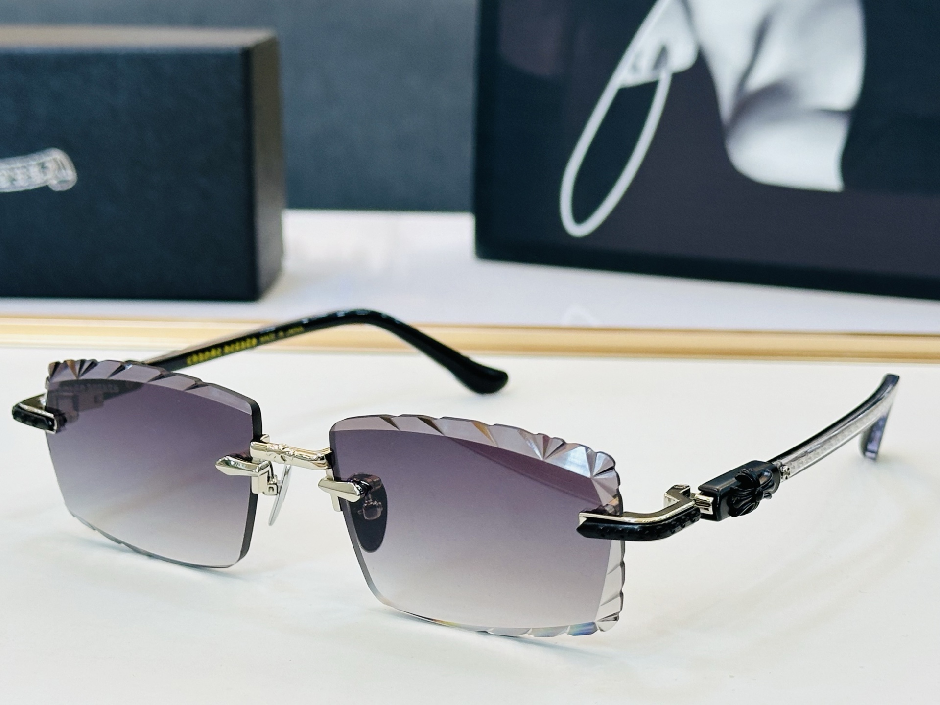 NO:825754,Chromeheart GNQU Size 57 mouth 18-141 Exquisite thick gold two-color plating19860909Chromeheart 克罗家 GNQU Size57口18-141 精致厚金双色电镀 X金属质感超赞 眼镜墨镜太阳镜,眼镜,chrome hearts,chrome hearts,loewe,glasses