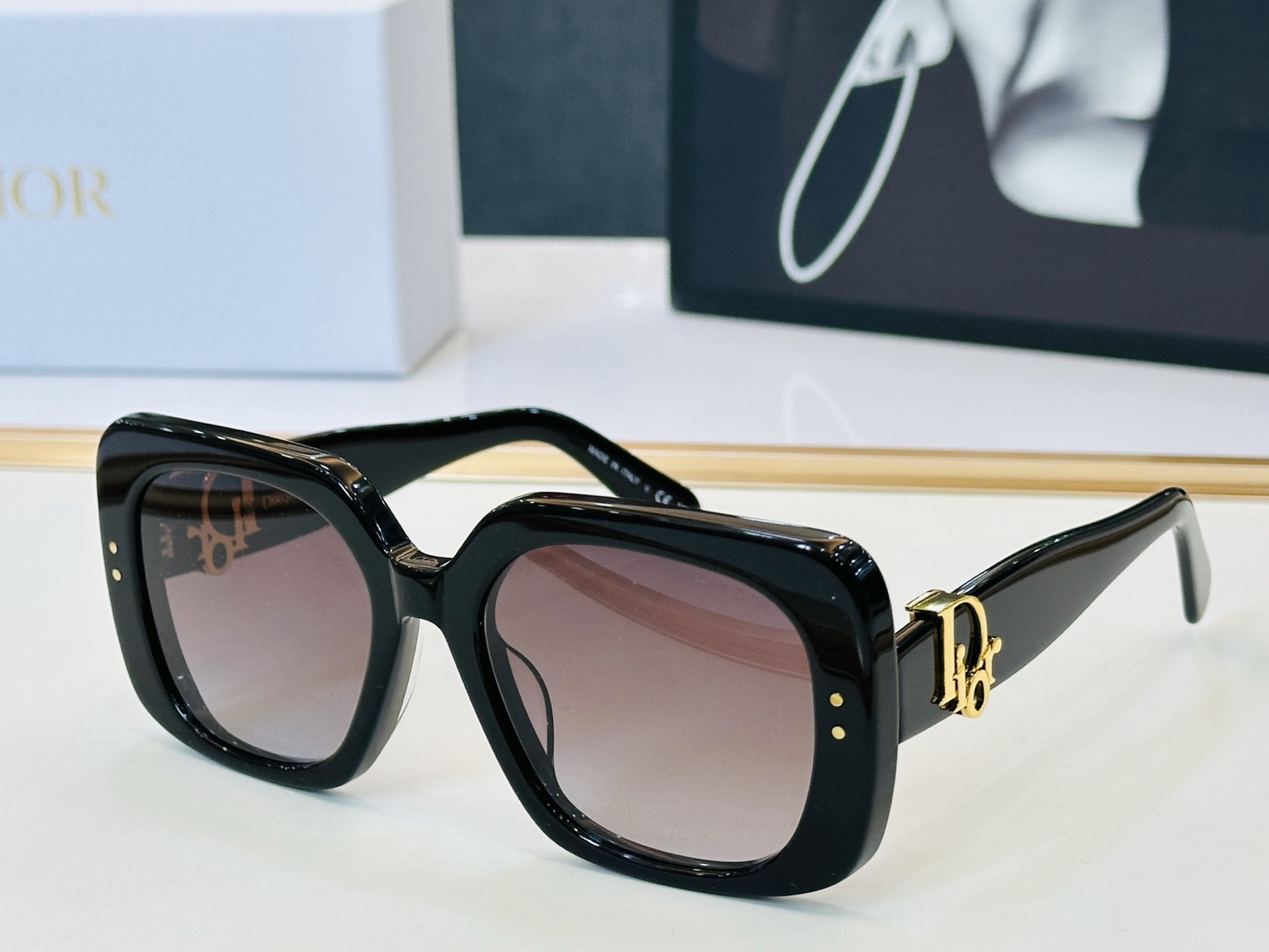 🔻🔻🔻DIO* 迪家 S1I Size：54口19-140  春夏款墨镜 😎🔆 C搭配镜腿精致 质量上佳