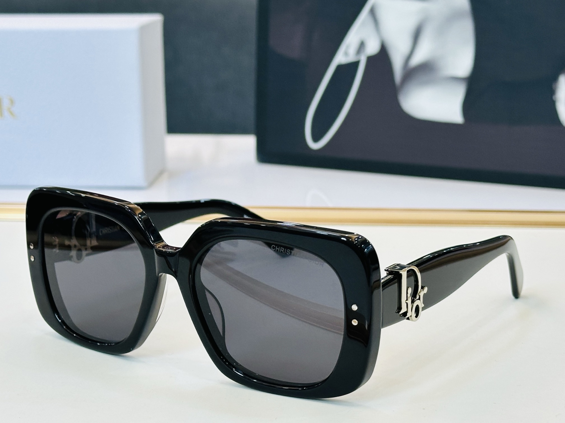 NO:825807,DIO* Dijia S1I Size 54 mouth 19 - Spring and summer sunglasses C with exquisite temples and high quality. Glasses, sunglasses, sunglasses, glasses, dior, dior19860909DIO* 迪家 S1I Size54口19- 春夏款墨镜 C搭配镜腿精致 质量上佳 眼镜墨镜太阳镜,眼镜,dior,dior,glasses