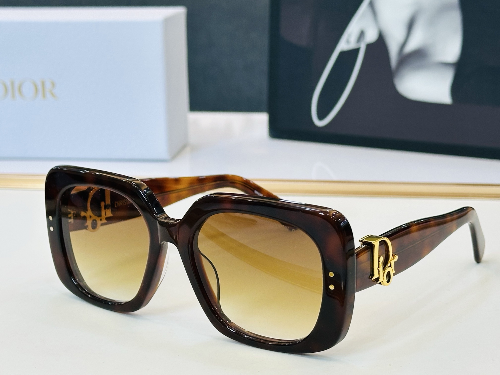 🔻🔻🔻DIO* 迪家 S1I Size：54口19-140  春夏款墨镜 😎🔆 C搭配镜腿精致 质量上佳