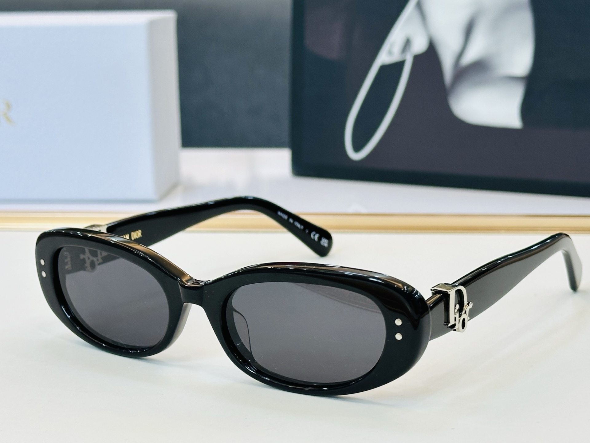 NO:825815,DIO* Dijia B1I Size 52 mouth 19 - Spring and summer sunglasses C with exquisite temples and high quality. Glasses, sunglasses, sunglasses, glasses, dior, dior19860909DIO* 迪家 B1I Size52口19- 春夏款墨镜 C搭配镜腿精致 质量上佳 眼镜墨镜太阳镜,眼镜,dior,dior,glasses