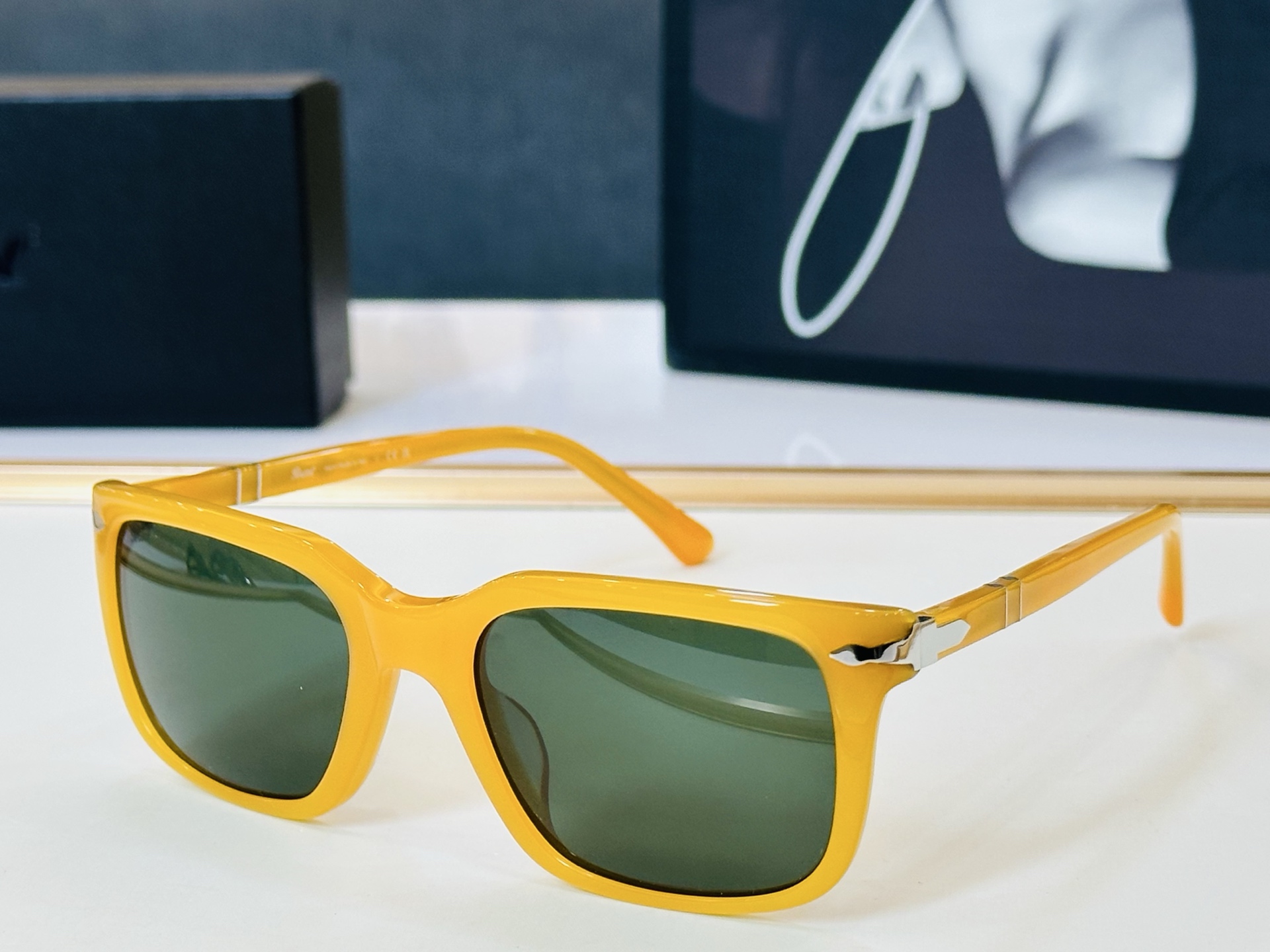 Persol❤️🔺MODEL：PO3272-S ❤️SIZE：53口20-145 板材框 L太阳镜