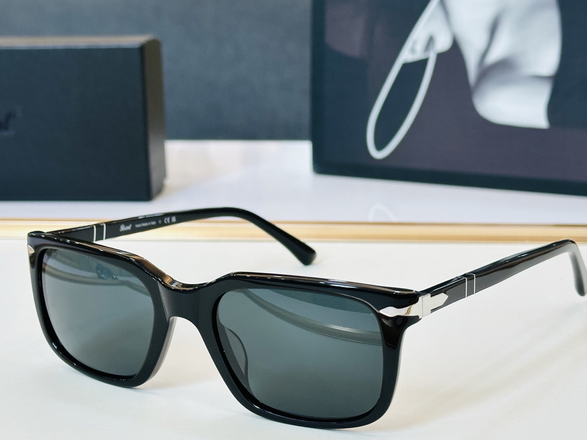 Persol❤️🔺MODEL：PO3272-S ❤️SIZE：53口20-145 板材框 L太阳镜