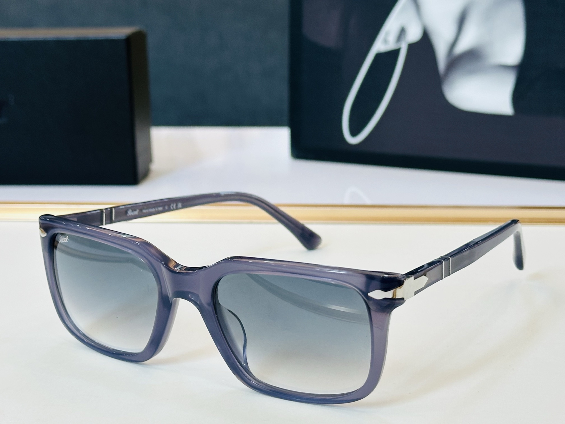 Persol❤️🔺MODEL：PO3272-S ❤️SIZE：53口20-145 板材框 L太阳镜