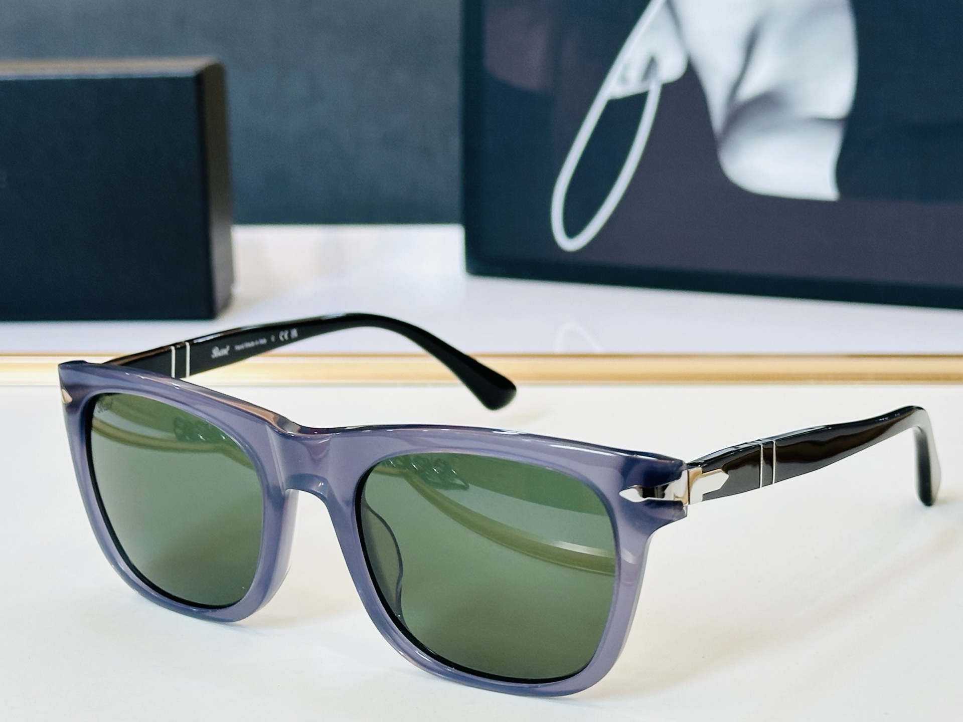 Persol❤️🔺MODEL：PO3269-S ❤️SIZE：52口20-145 板材框 L太阳镜