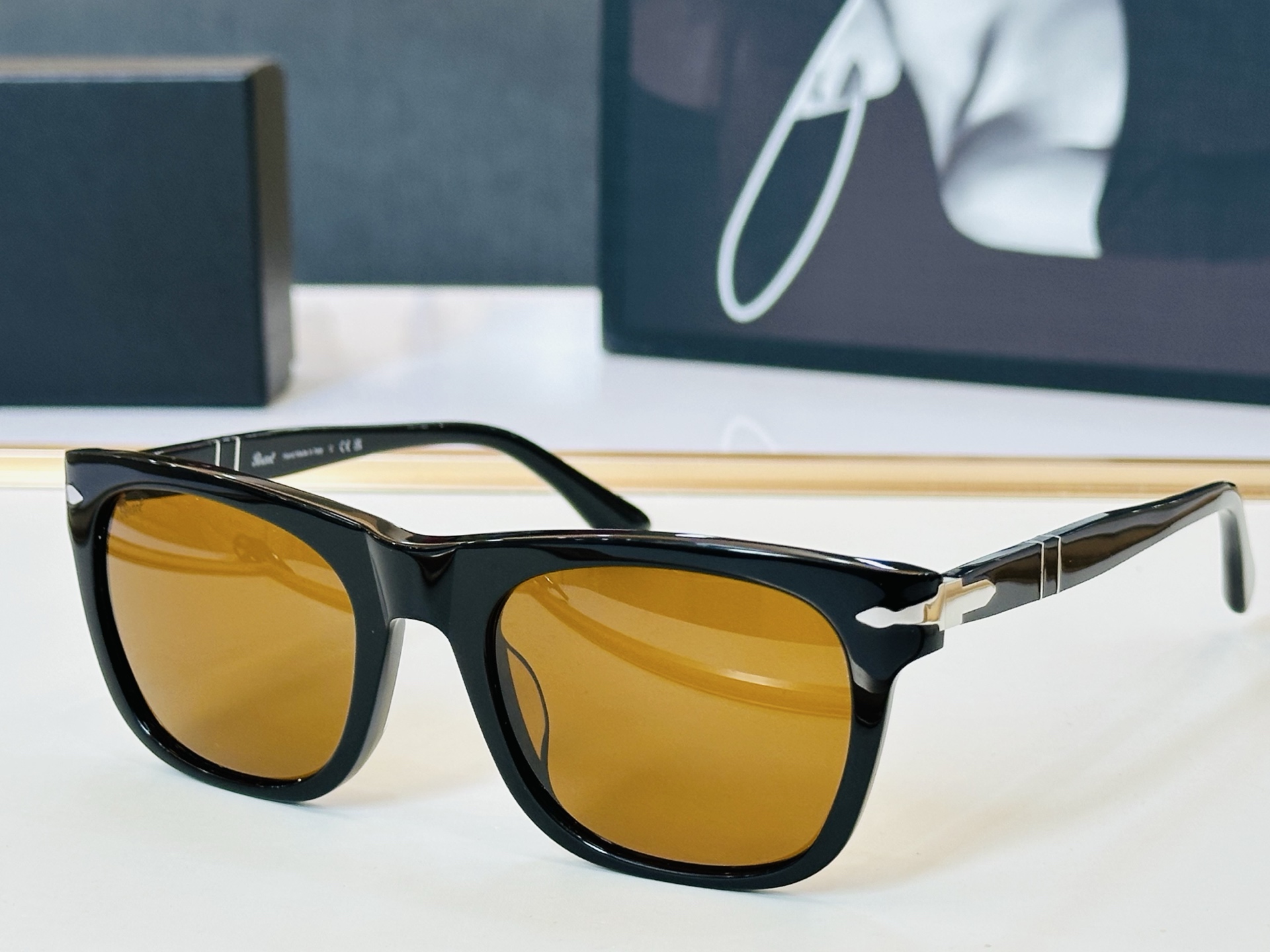 Persol❤️🔺MODEL：PO3269-S ❤️SIZE：52口20-145 板材框 L太阳镜