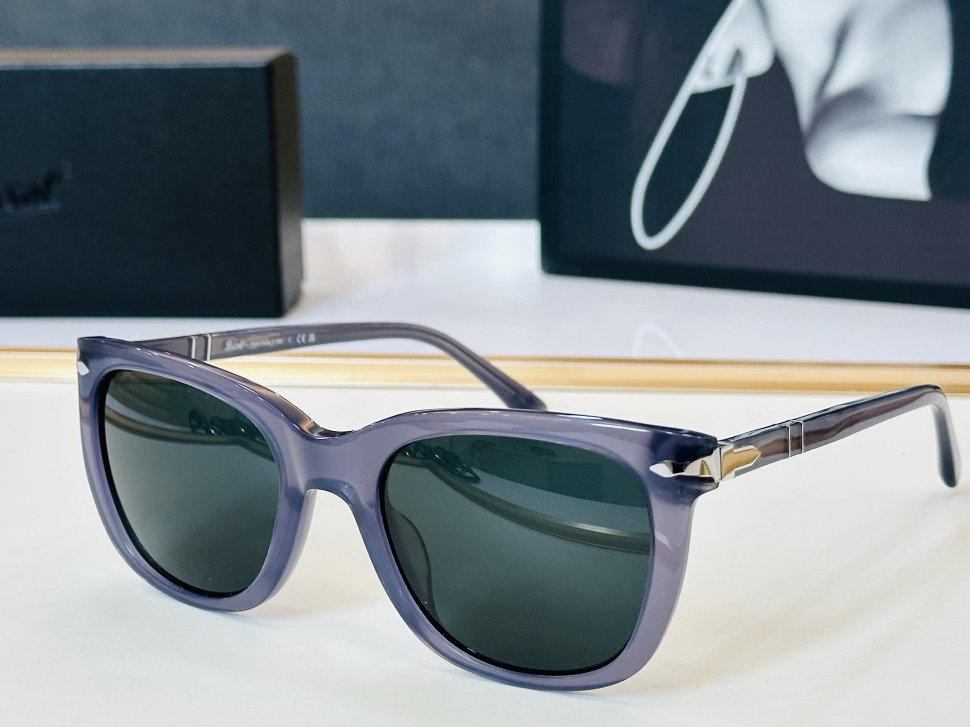 Persol❤️🔺MODEL：PO3372-S ❤️SIZE：53口21-145 板材框 L太阳镜