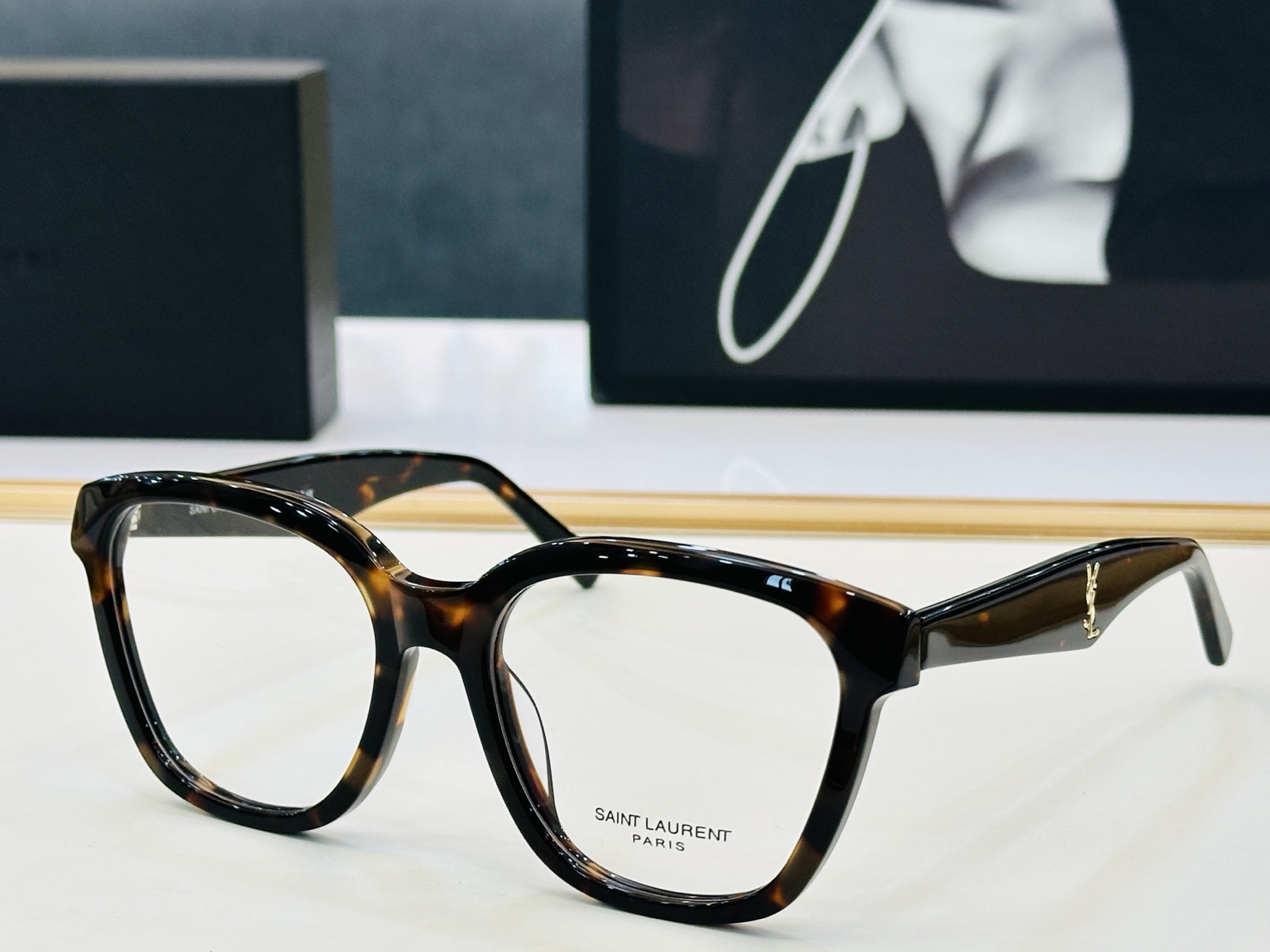 新款 YSL圣罗兰方形墨镜 🍎 SLM855  🍎Size：53口19-145 新品 百搭版型Z 做工细