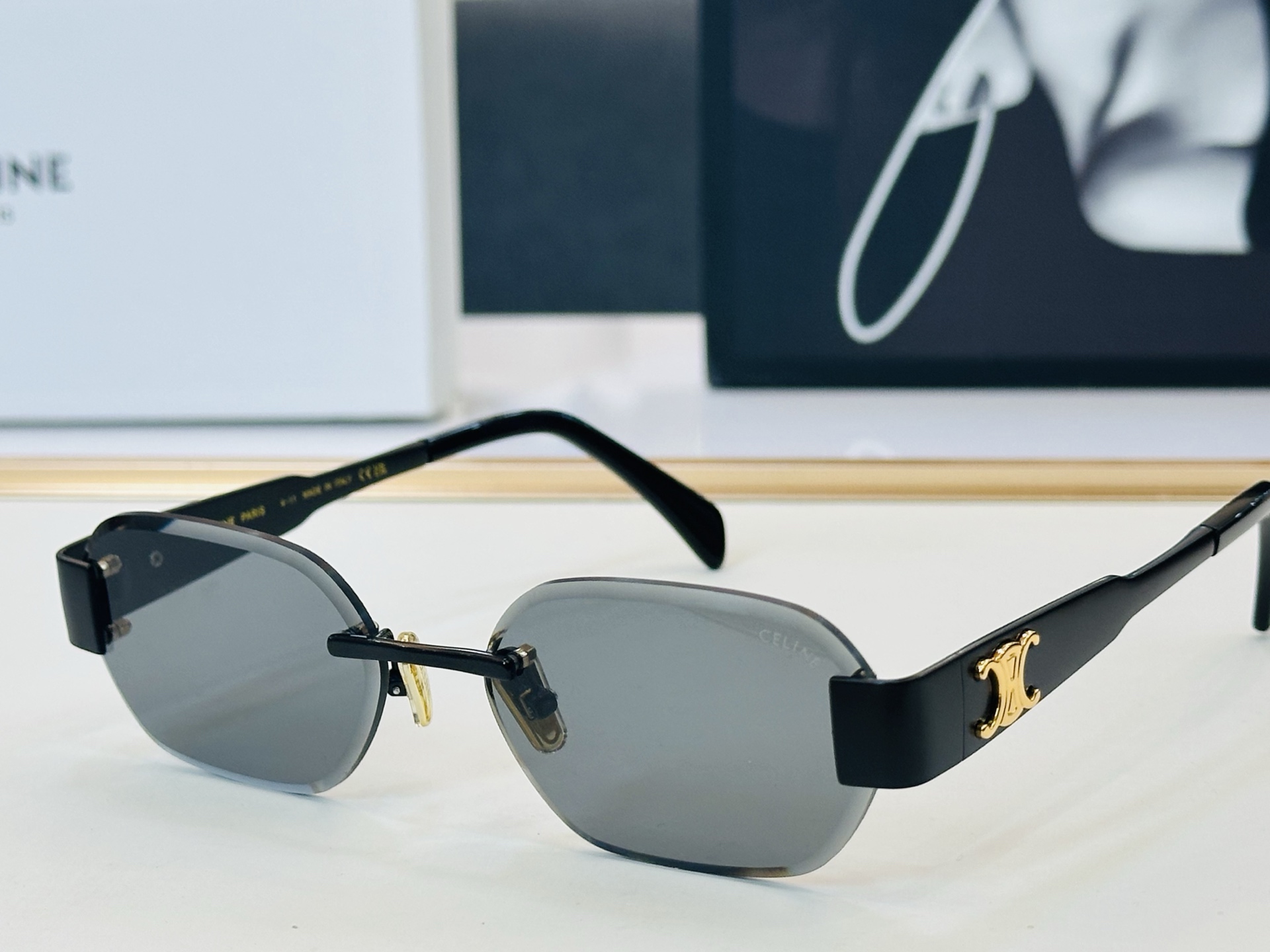 NO:827387,【CELINE】Celine CL42120U Size 57 mouth 17-142 The best-selling style European and American style19860909【CELINE】赛琳 CL42120U Size57口17-142 一直热销的款式 欧美风 XL光泽度好 质感强 工艺超赞 眼镜墨镜太阳镜,眼镜,celine,celine,glasses