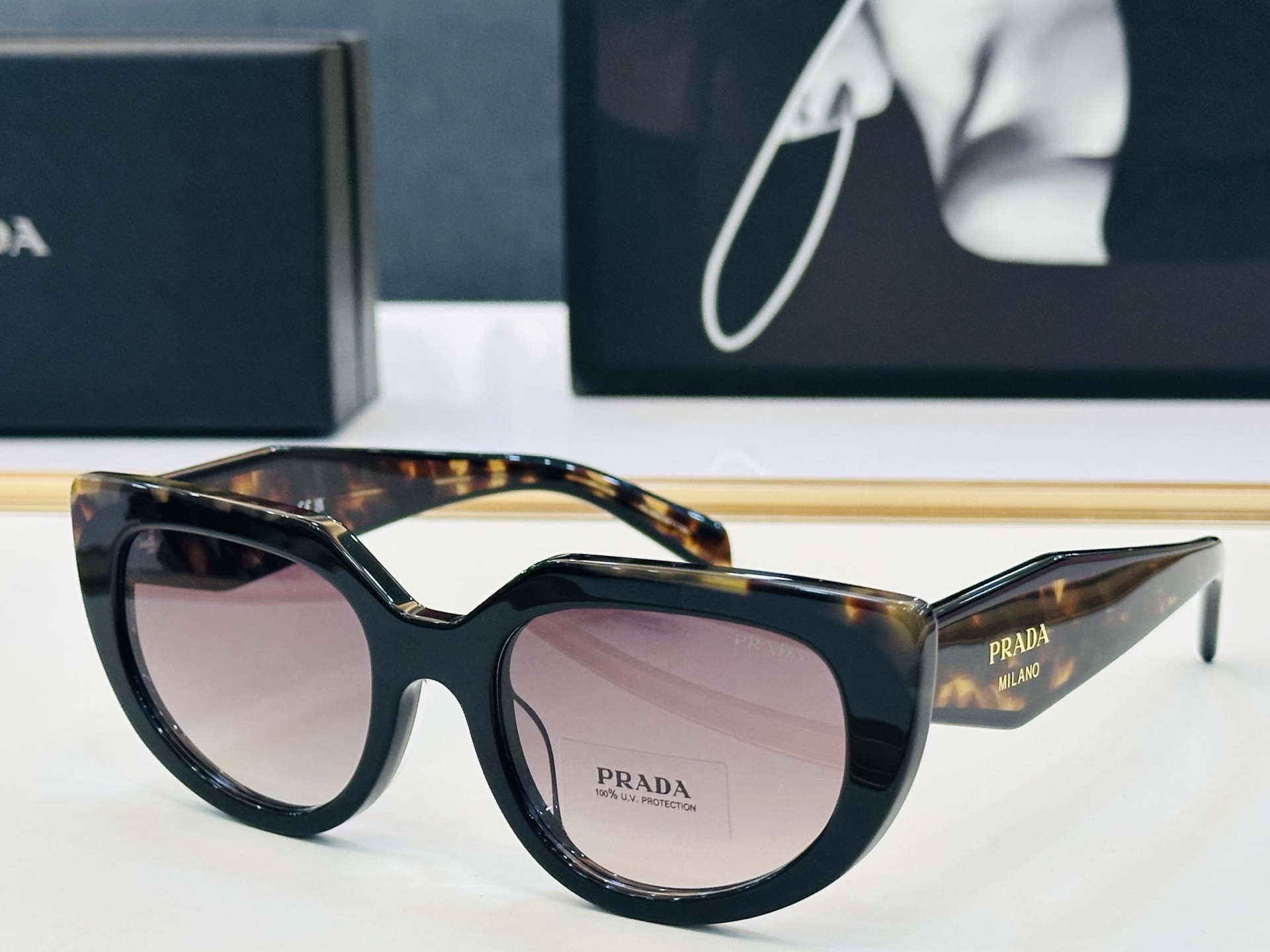 🔺PRAD*🔻普家 PR D02SF Size：53口22-140 眼镜系列堪称精湛制作 彰显独特个 一